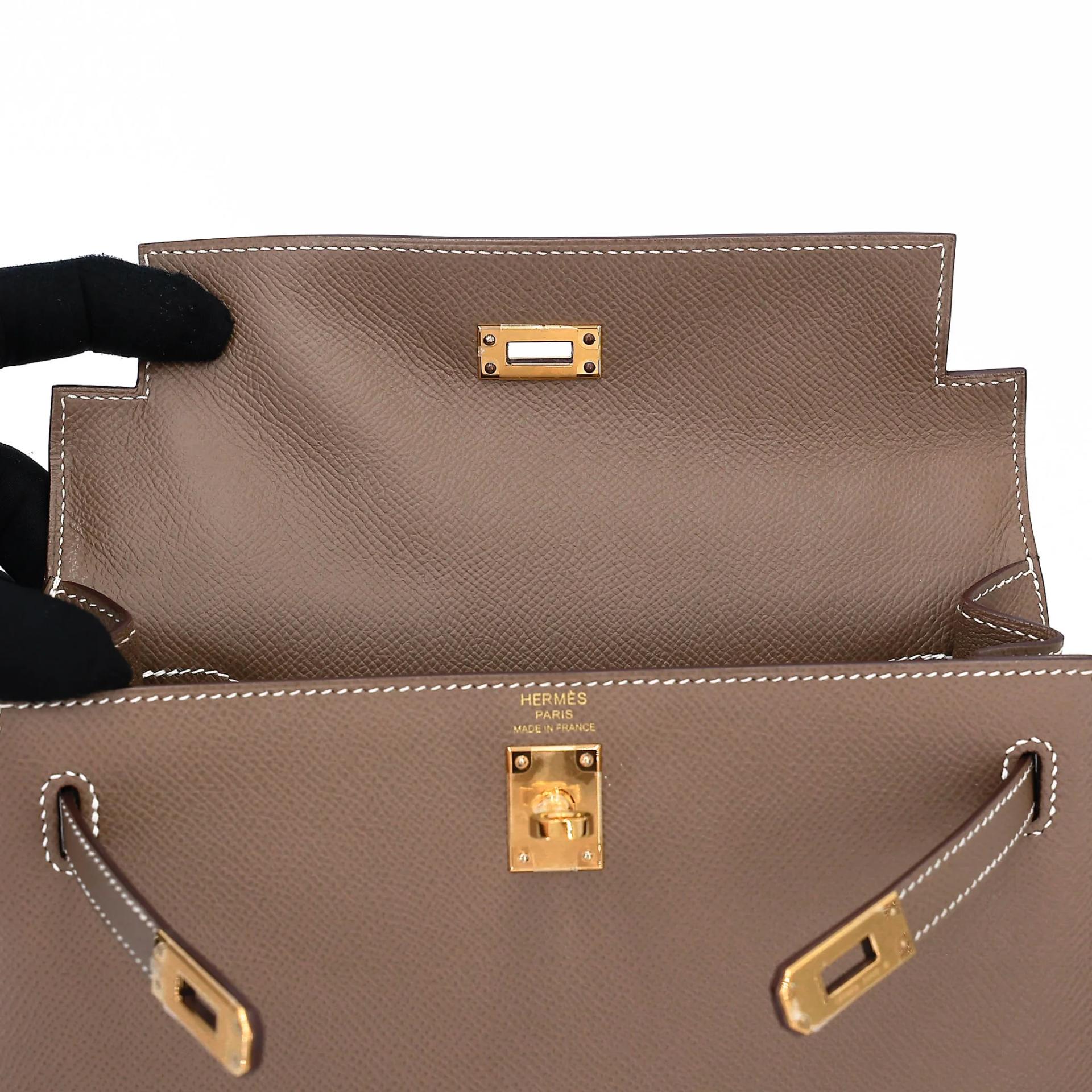 Excellent ( Rank SA ) HERMÈS Kelly 25 Sellier Etoupe (18) Epsom Gold hardware Y (2020) - 12