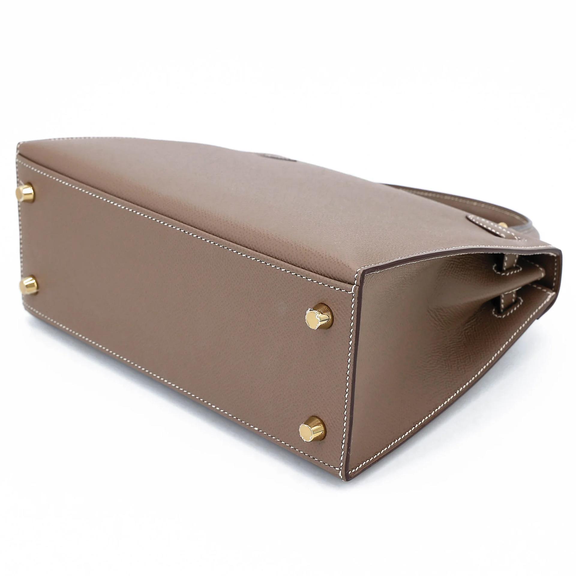 Excellent ( Rank SA ) HERMÈS Kelly 25 Sellier Etoupe (18) Epsom Gold hardware Y (2020) - 6