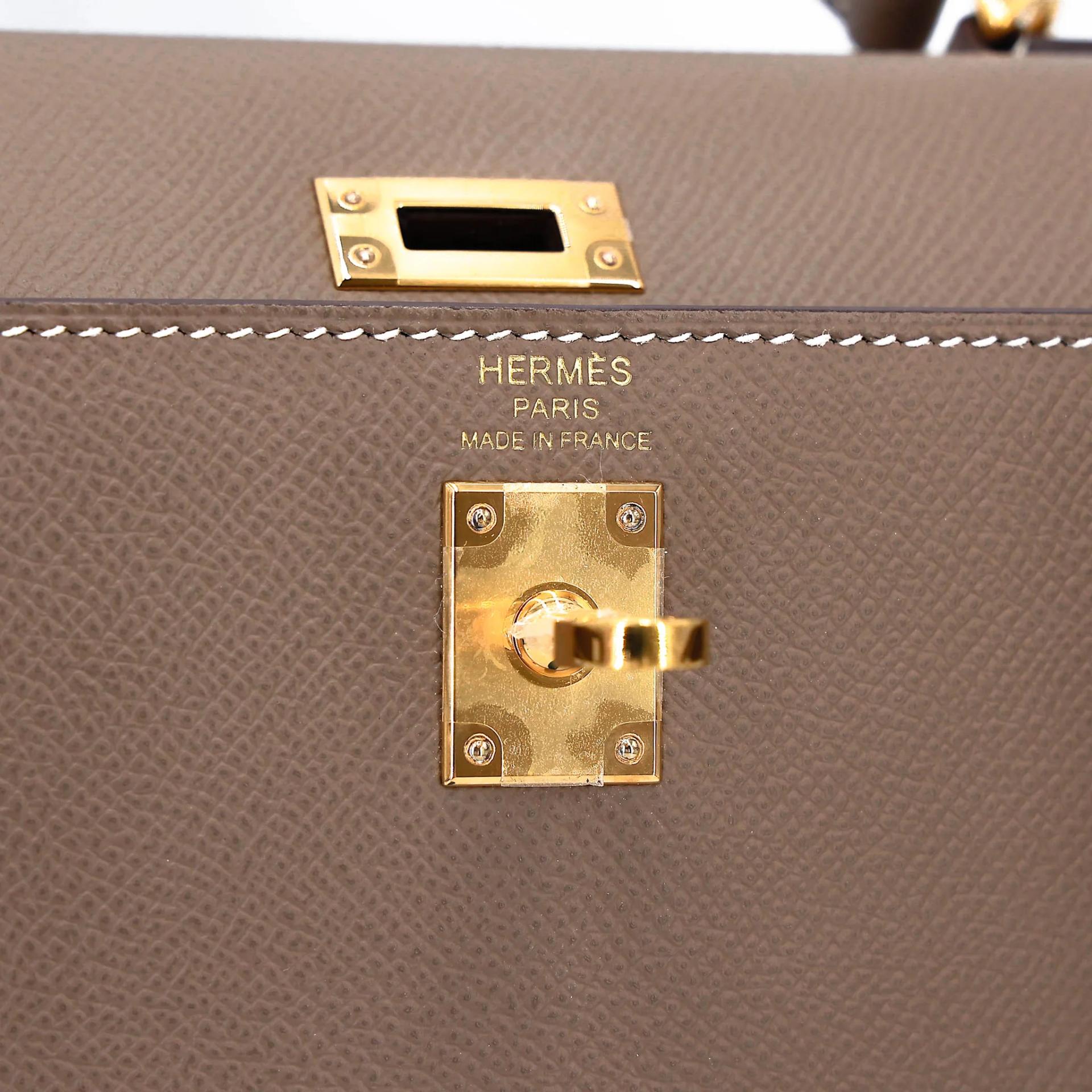 Excellent ( Rank SA ) HERMÈS Kelly 25 Sellier Etoupe (18) Epsom Gold hardware Y (2020) - 13