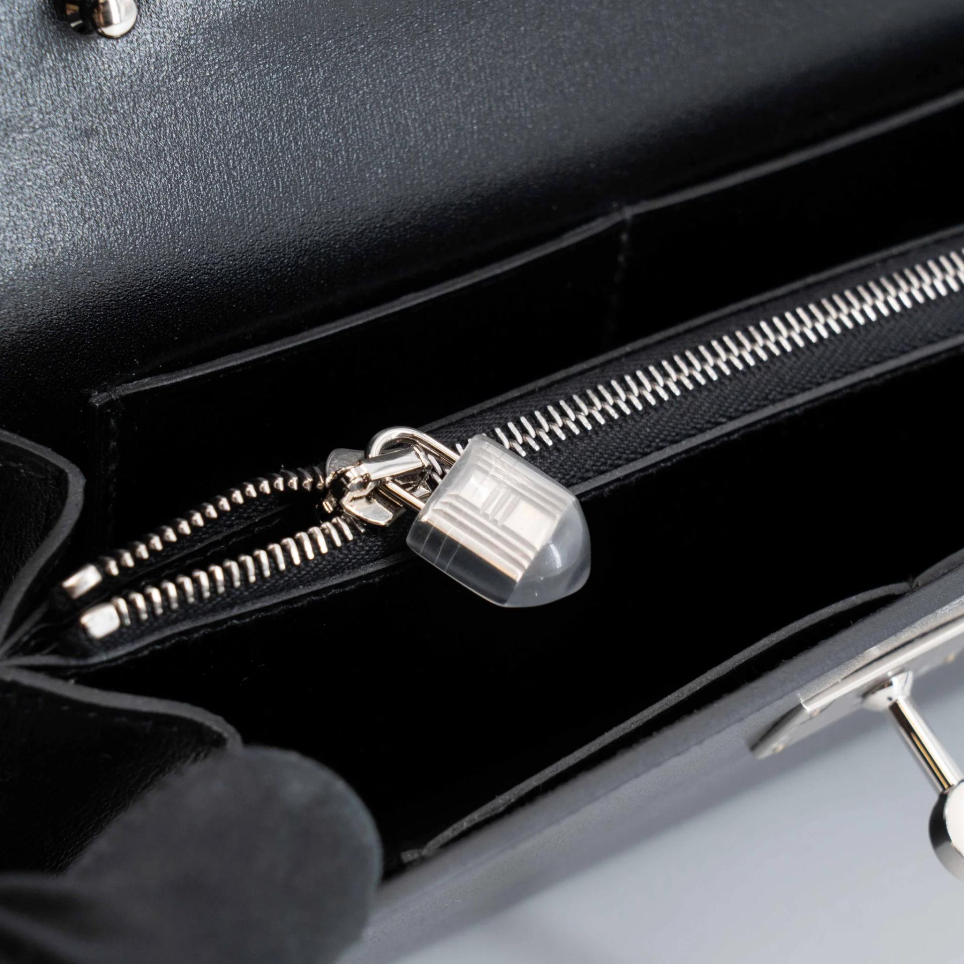 Very Good ( Rank A) HERMÈS Kelly To Go Wallet Noir (89) Box-calf Palladium hardware K (2025) - 24