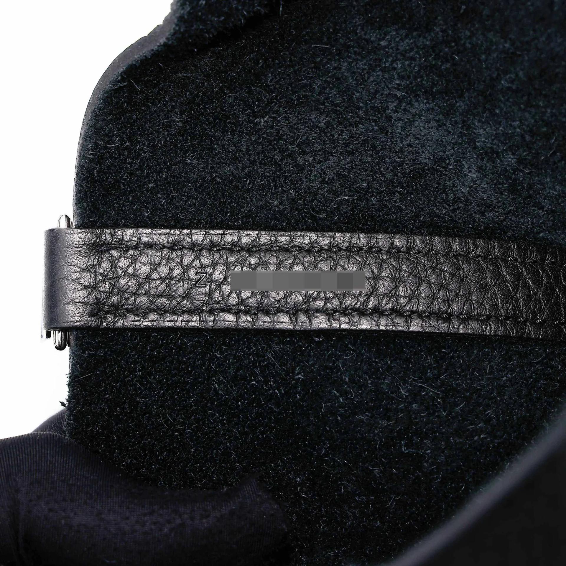 Very Good ( Rank A) HERMÈS Picotin Lock PM Noir (89) Clemence Palladium hardware Z (2021) - 11