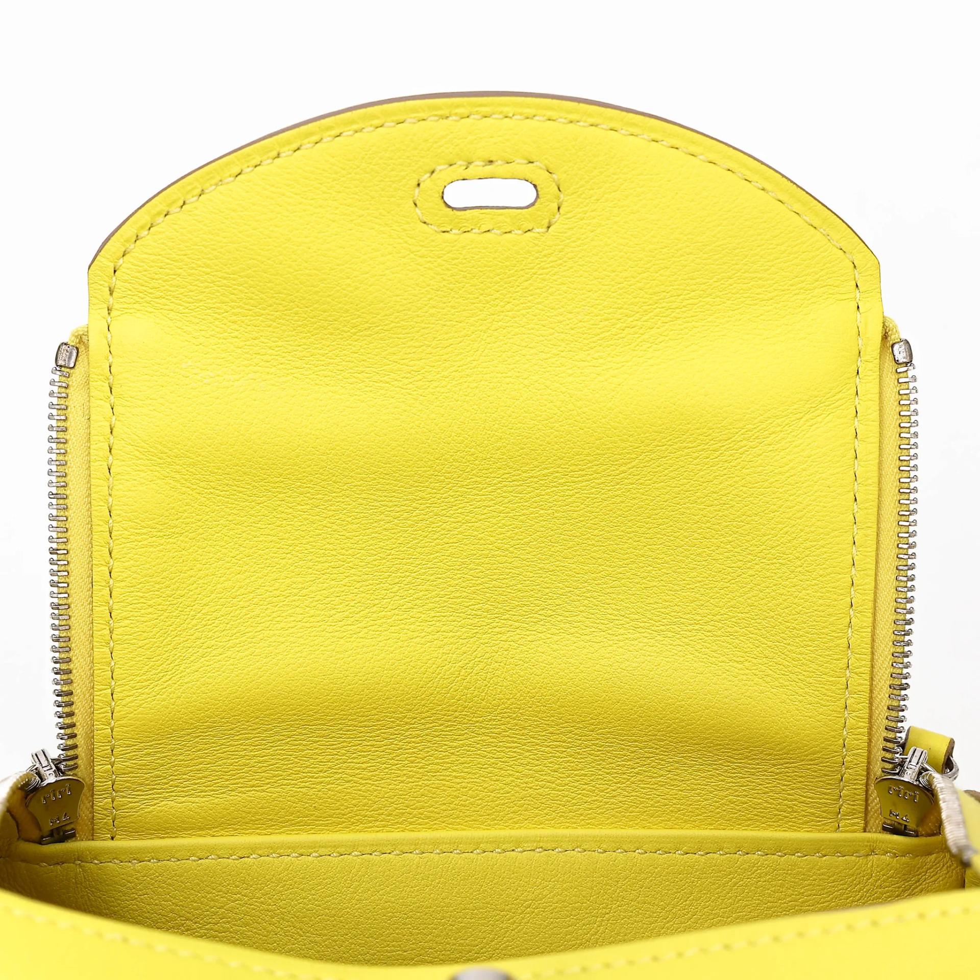 Very Good ( Rank A) HERMÈS Mini Lindy Lime (9R) Swift Palladium hardware Y (2020) - 17
