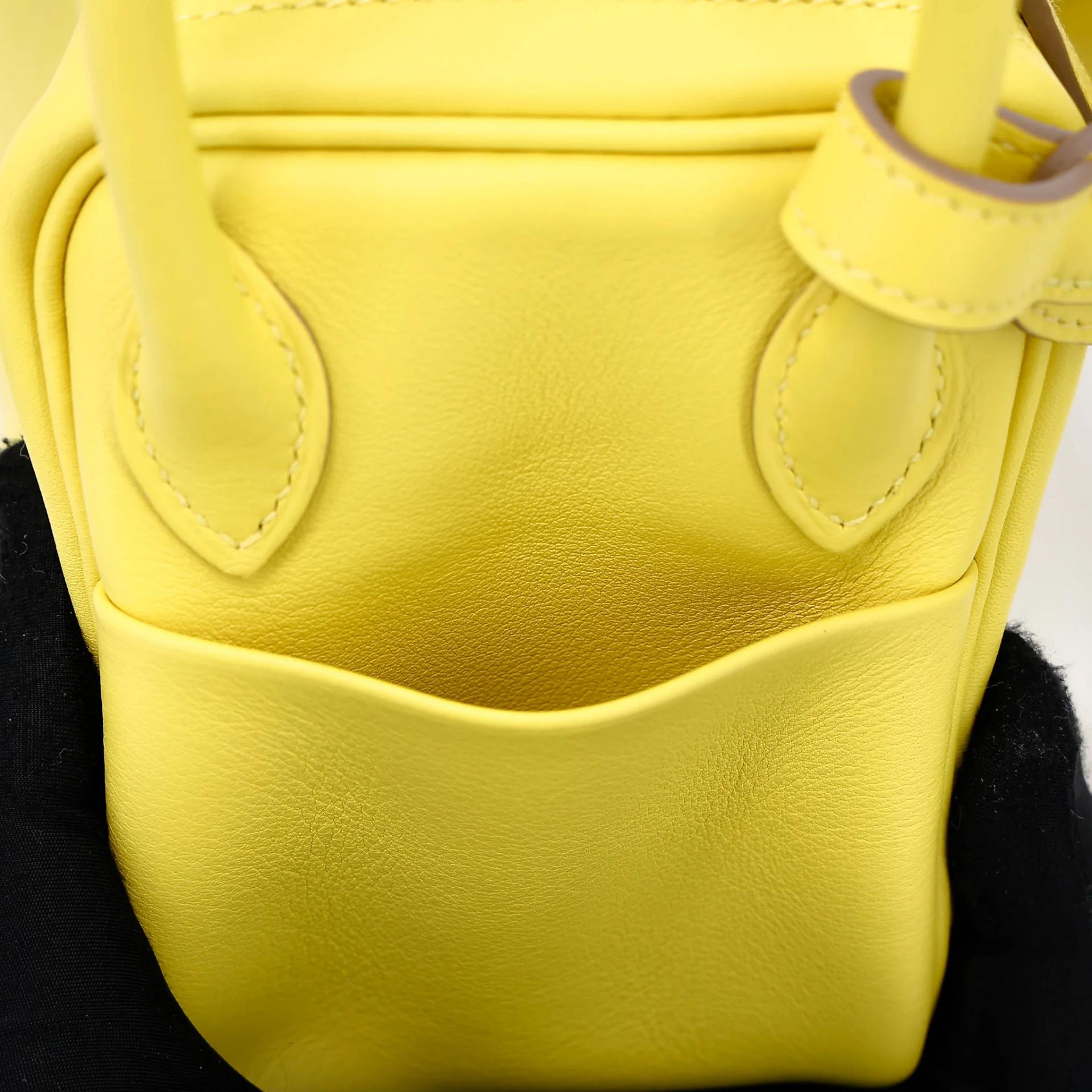 Very Good ( Rank A) HERMÈS Mini Lindy Lime (9R) Swift Palladium hardware Y (2020) - 18
