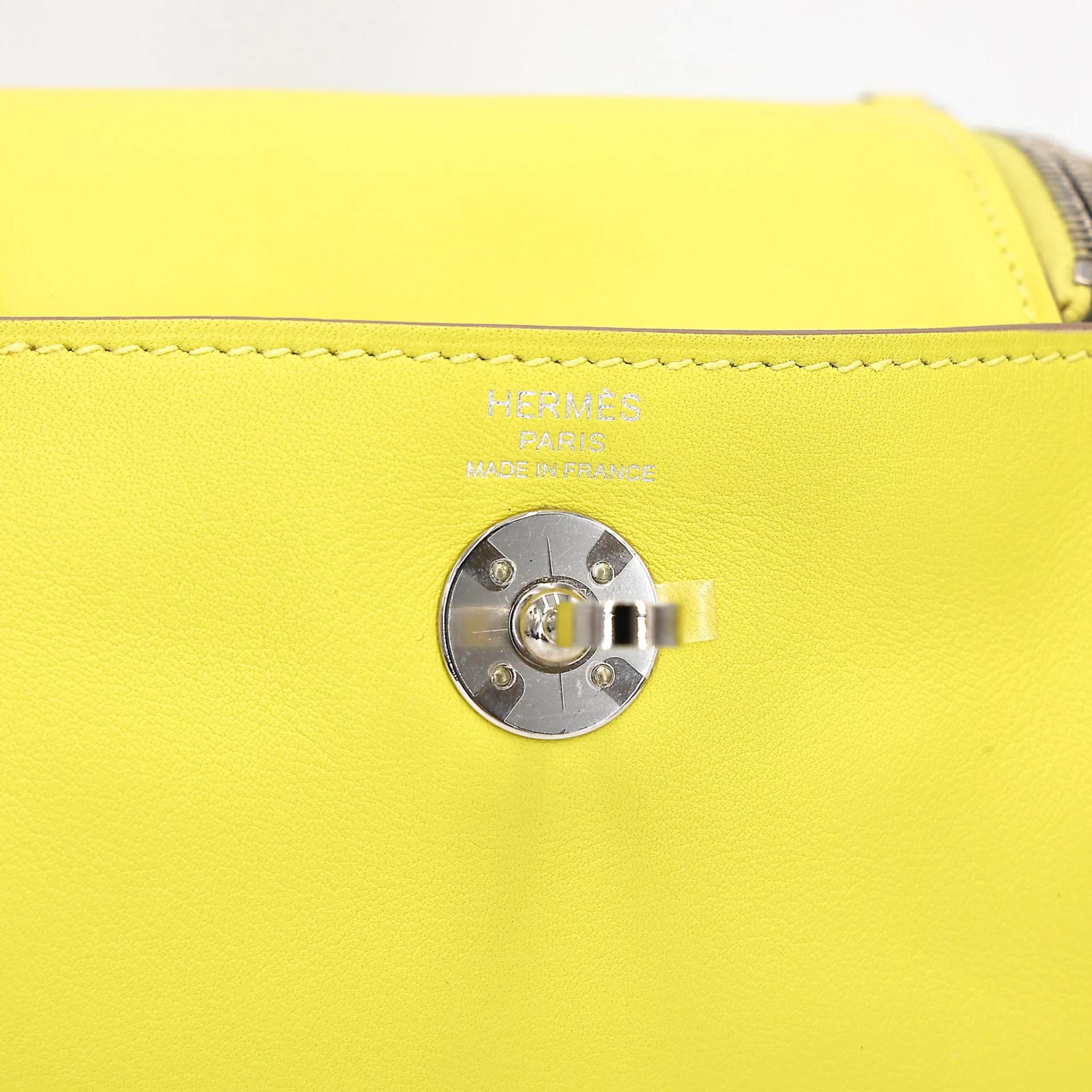 Very Good ( Rank A) HERMÈS Mini Lindy Lime (9R) Swift Palladium hardware Y (2020) - 16