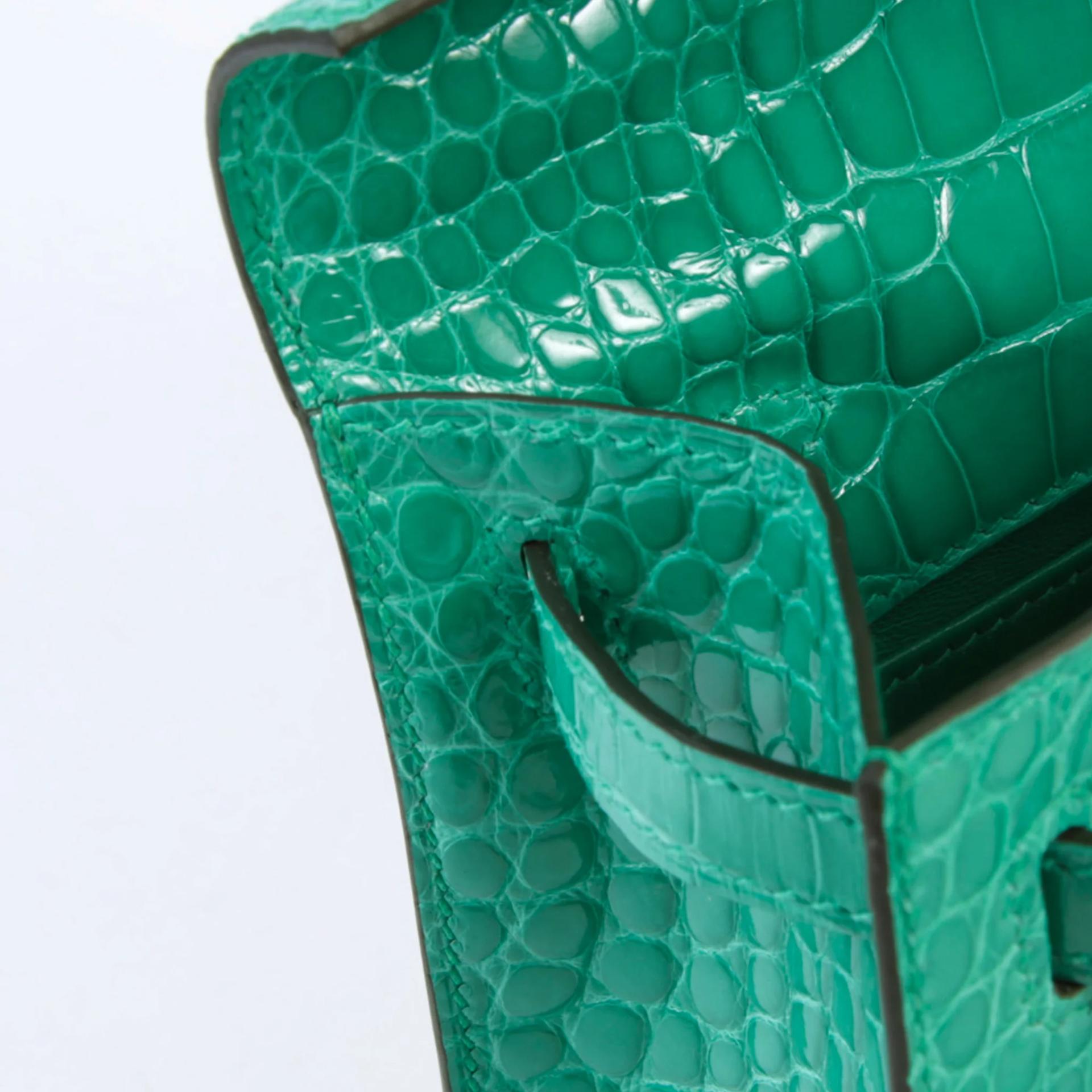 Brand New ( Rank N ) HERMÈS Kelly Pochette Vert Jade (O6) Shiny Alligator Gold hardware G (2026) - 13