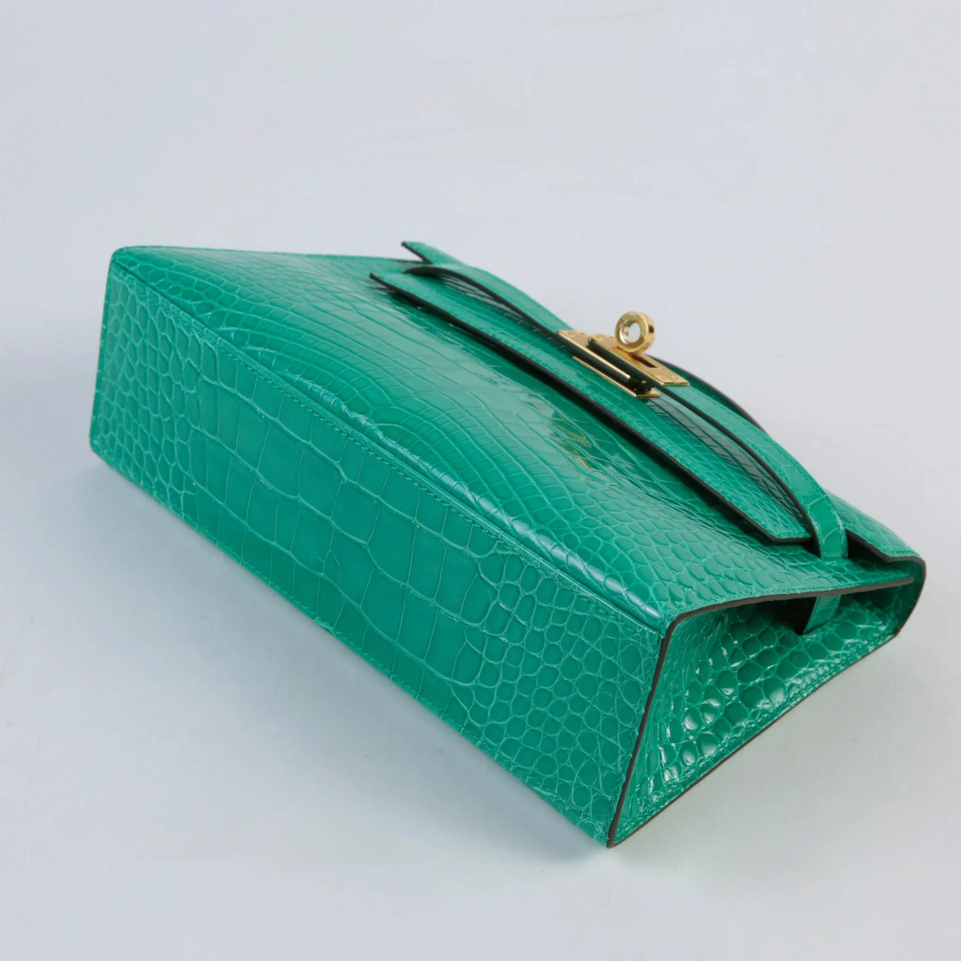Brand New ( Rank N ) HERMÈS Kelly Pochette Vert Jade (O6) Shiny Alligator Gold hardware G (2026) - 5
