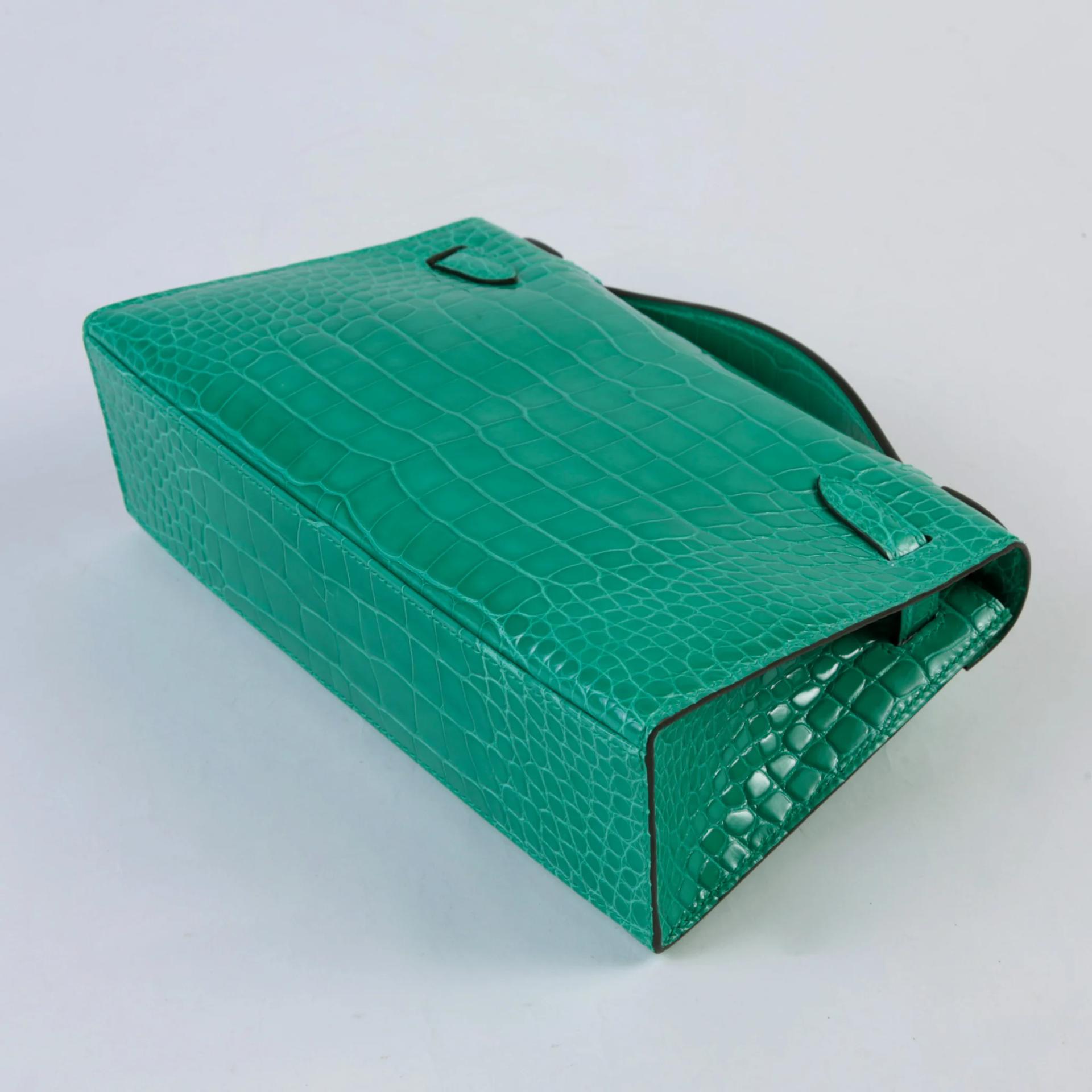Brand New ( Rank N ) HERMÈS Kelly Pochette Vert Jade (O6) Shiny Alligator Gold hardware G (2026) - 7