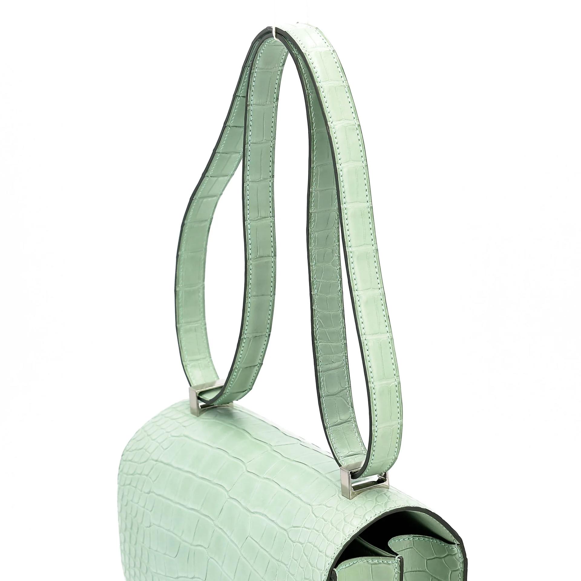 Excellent ( Rank SA ) HERMÈS Constance 24 Vert d’Eau (6U) Matte Alligator Palladium hardware C (2018) - 3