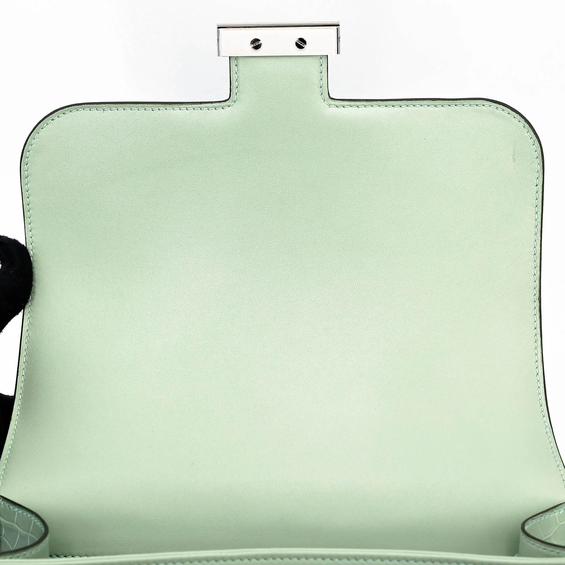 Excellent ( Rank SA ) HERMÈS Constance 24 Vert d’Eau (6U) Matte Alligator Palladium hardware C (2018) - 17