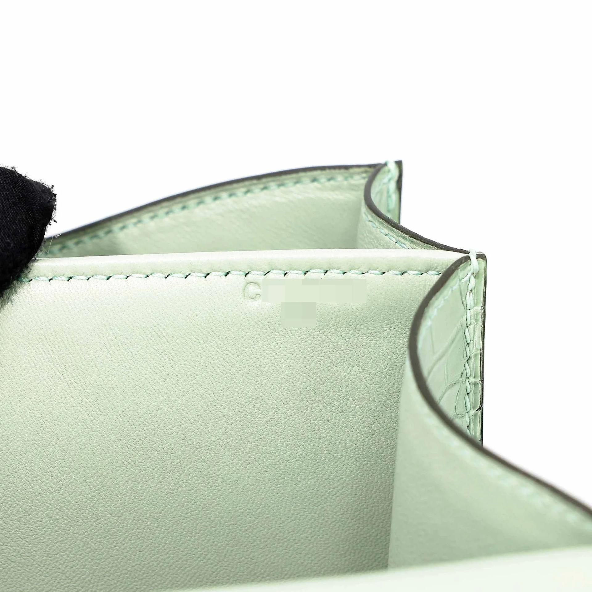 Excellent ( Rank SA ) HERMÈS Constance 24 Vert d’Eau (6U) Matte Alligator Palladium hardware C (2018) - 24