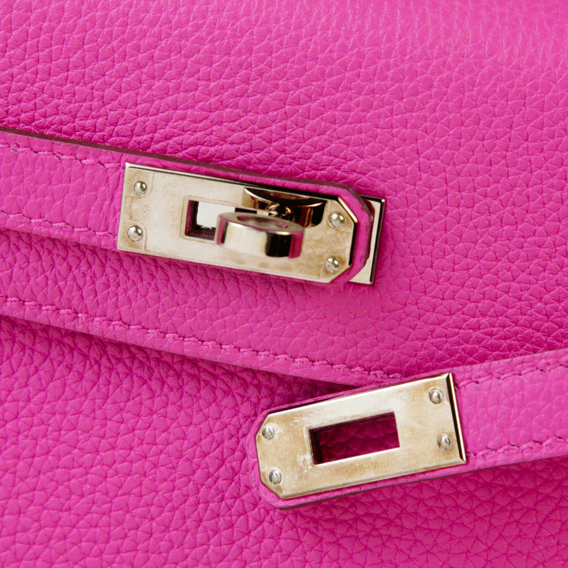 Very Good ( Rank A) HERMÈS Kelly 25 Magnolia (9I) Togo Palladium hardware C (2018) - 8
