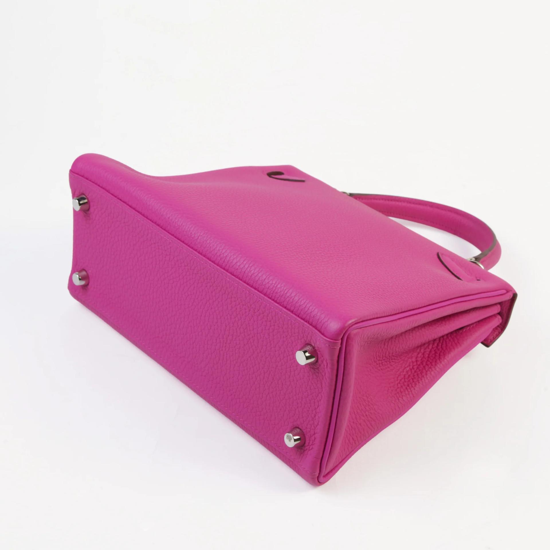 Very Good ( Rank A) HERMÈS Kelly 25 Magnolia (9I) Togo Palladium hardware C (2018) - 7