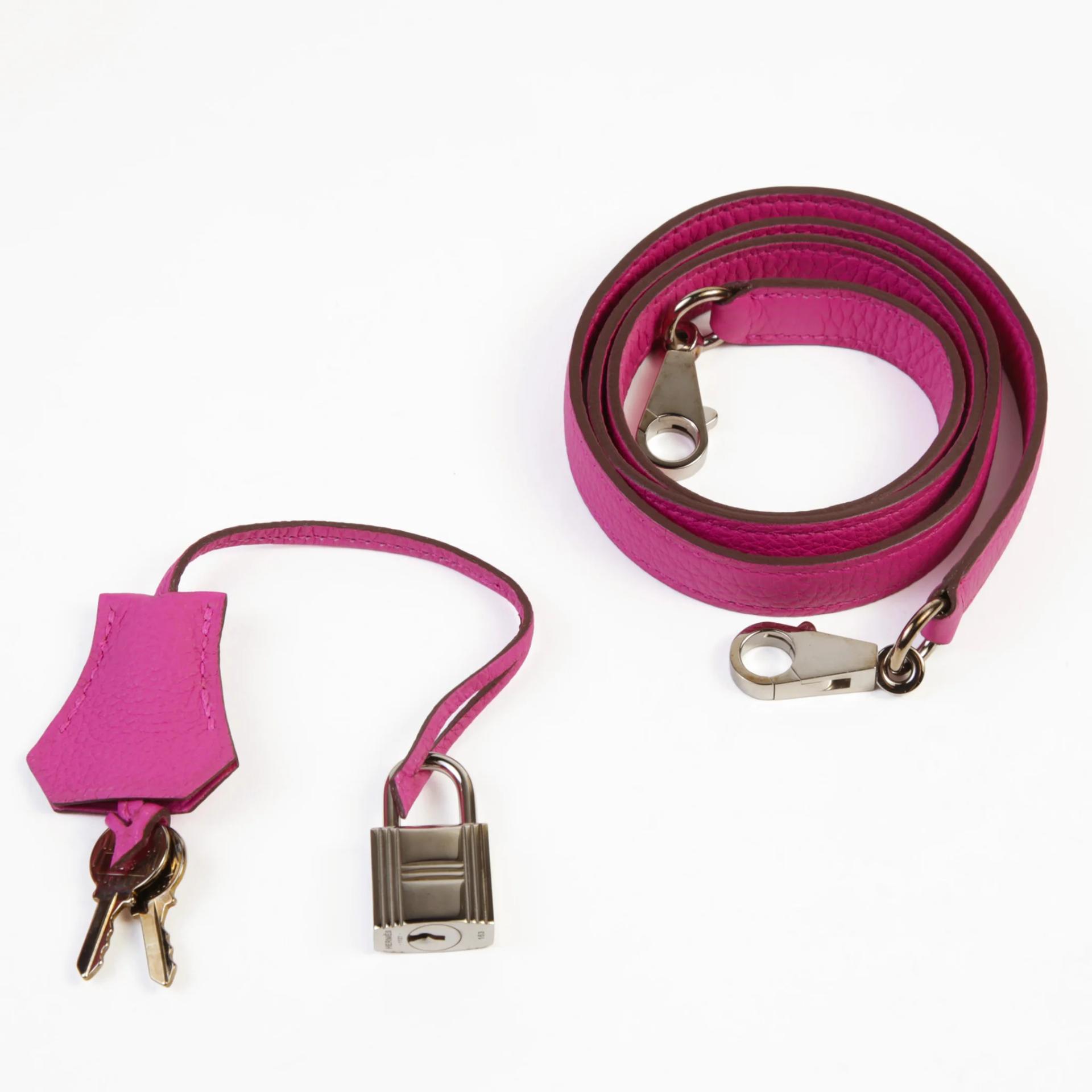 Very Good ( Rank A) HERMÈS Kelly 25 Magnolia (9I) Togo Palladium hardware C (2018) - 14