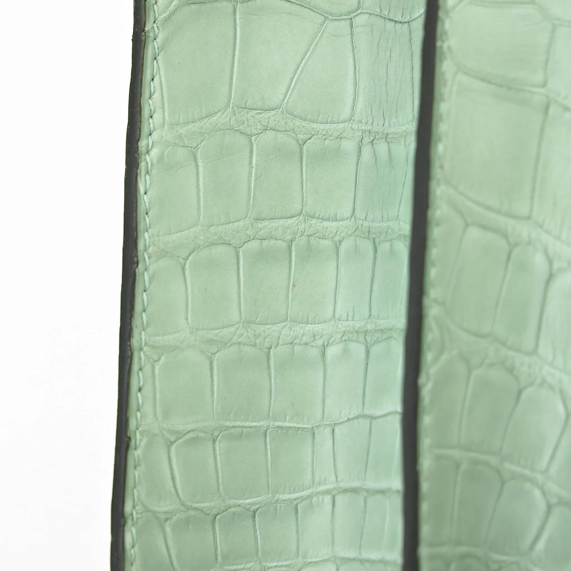 Excellent ( Rank SA ) HERMÈS Constance 24 Vert d’Eau (6U) Matte Alligator Palladium hardware C (2018) - 12