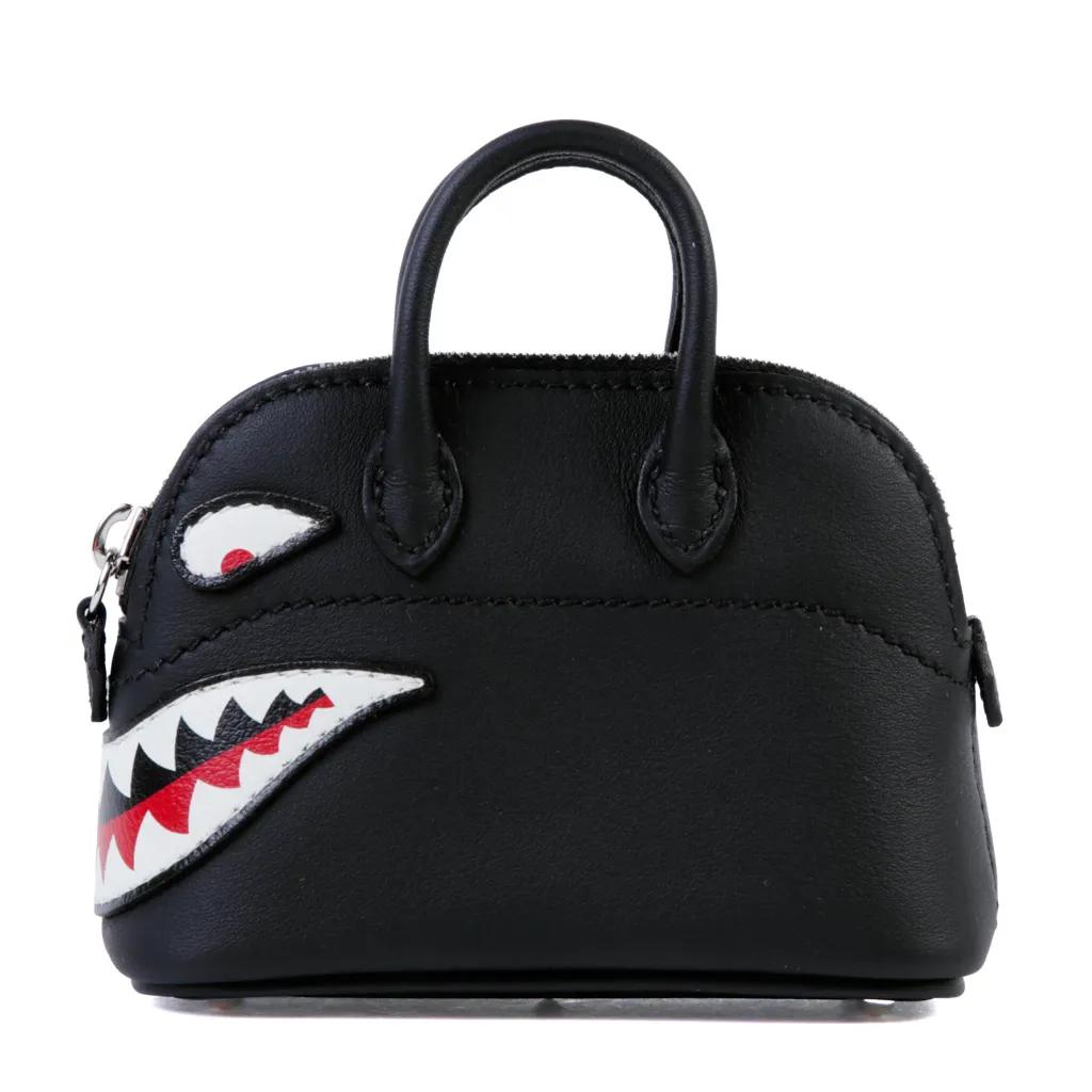 Bolide Shark charm Noir (89)