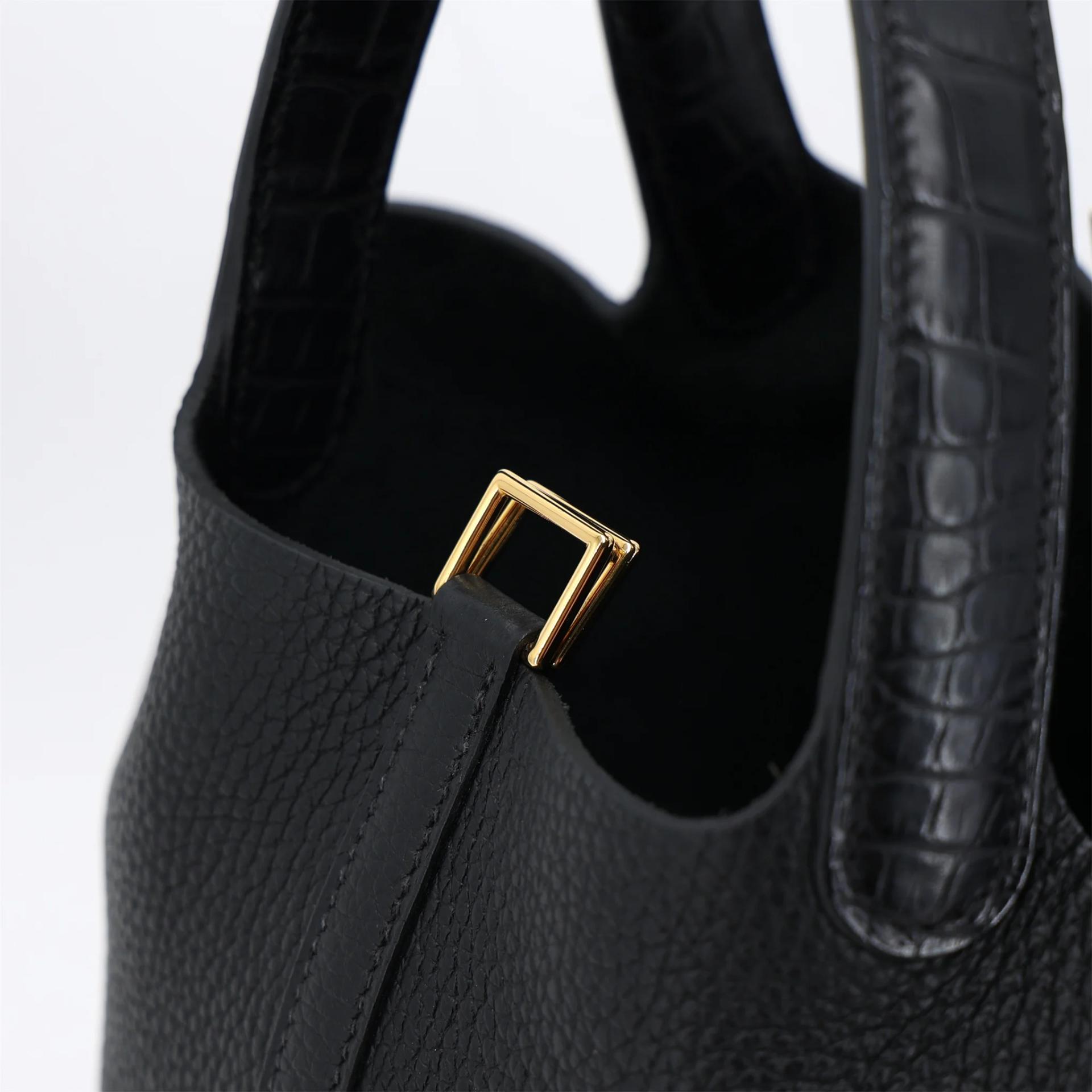 Excellent ( Rank SA ) HERMÈS Picotin Lock PM Touch Noir (89) Matte Alligator Clemence Gold hardware Y (2020) - 11