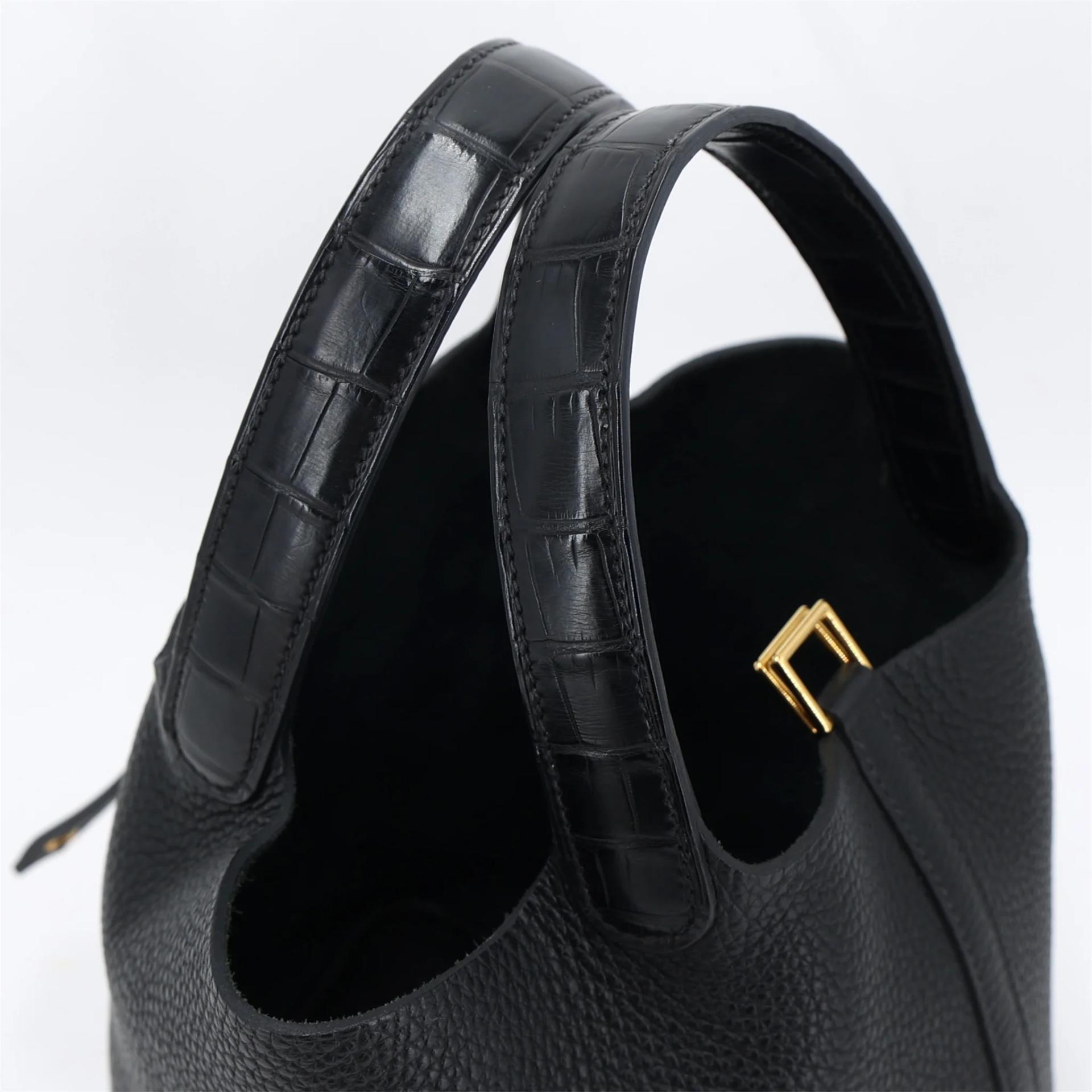 Excellent ( Rank SA ) HERMÈS Picotin Lock PM Touch Noir (89) Matte Alligator Clemence Gold hardware Y (2020) - 5