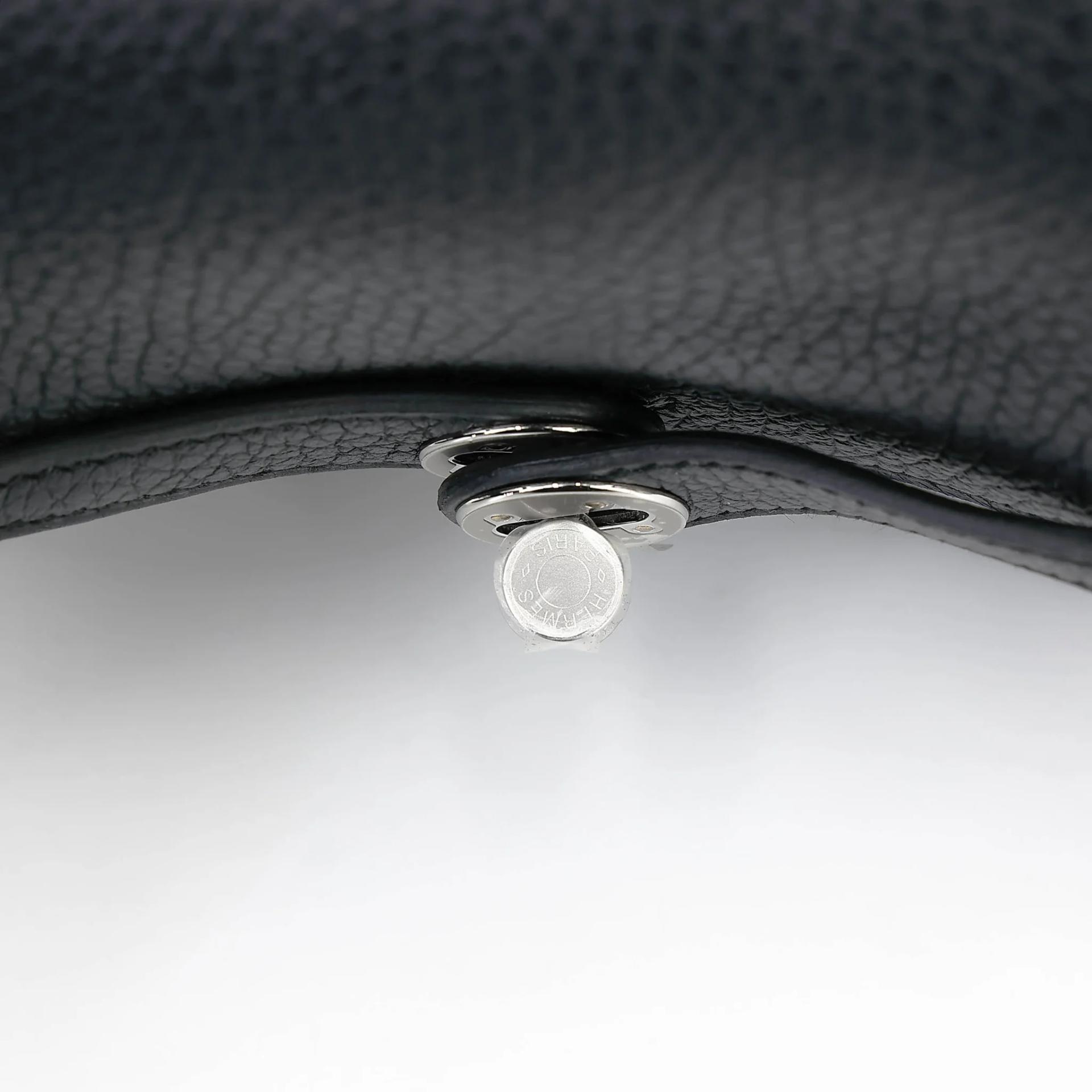 Brand New ( Rank N ) HERMÈS Mini Lindy II Noir (89) Clemence Palladium hardware G (2026) - 11