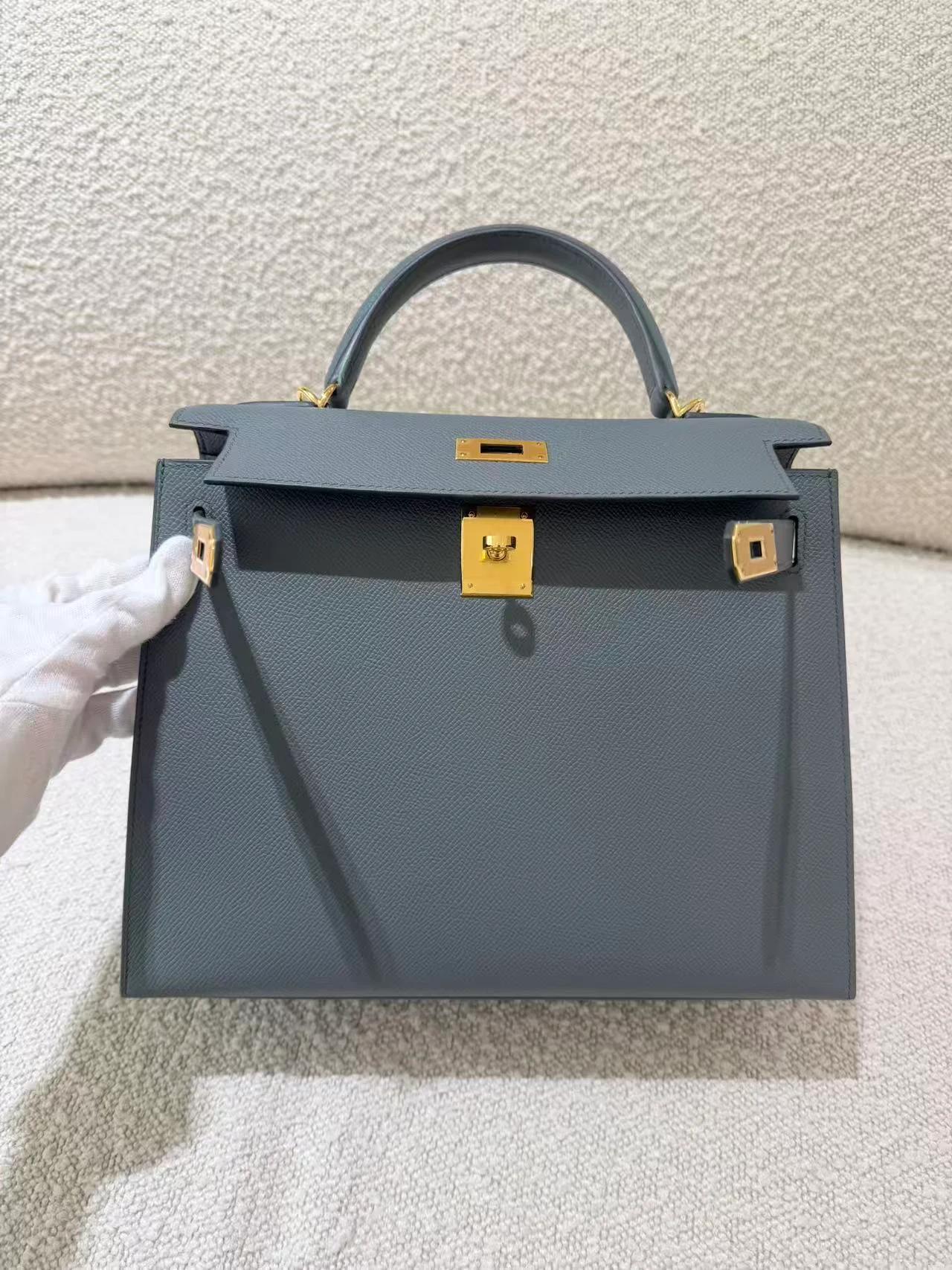 Brand New ( Rank N ) HERMÈS Kelly 28 Sellier Vert Amande (63) Epsom Gold hardware G (2026) - 3