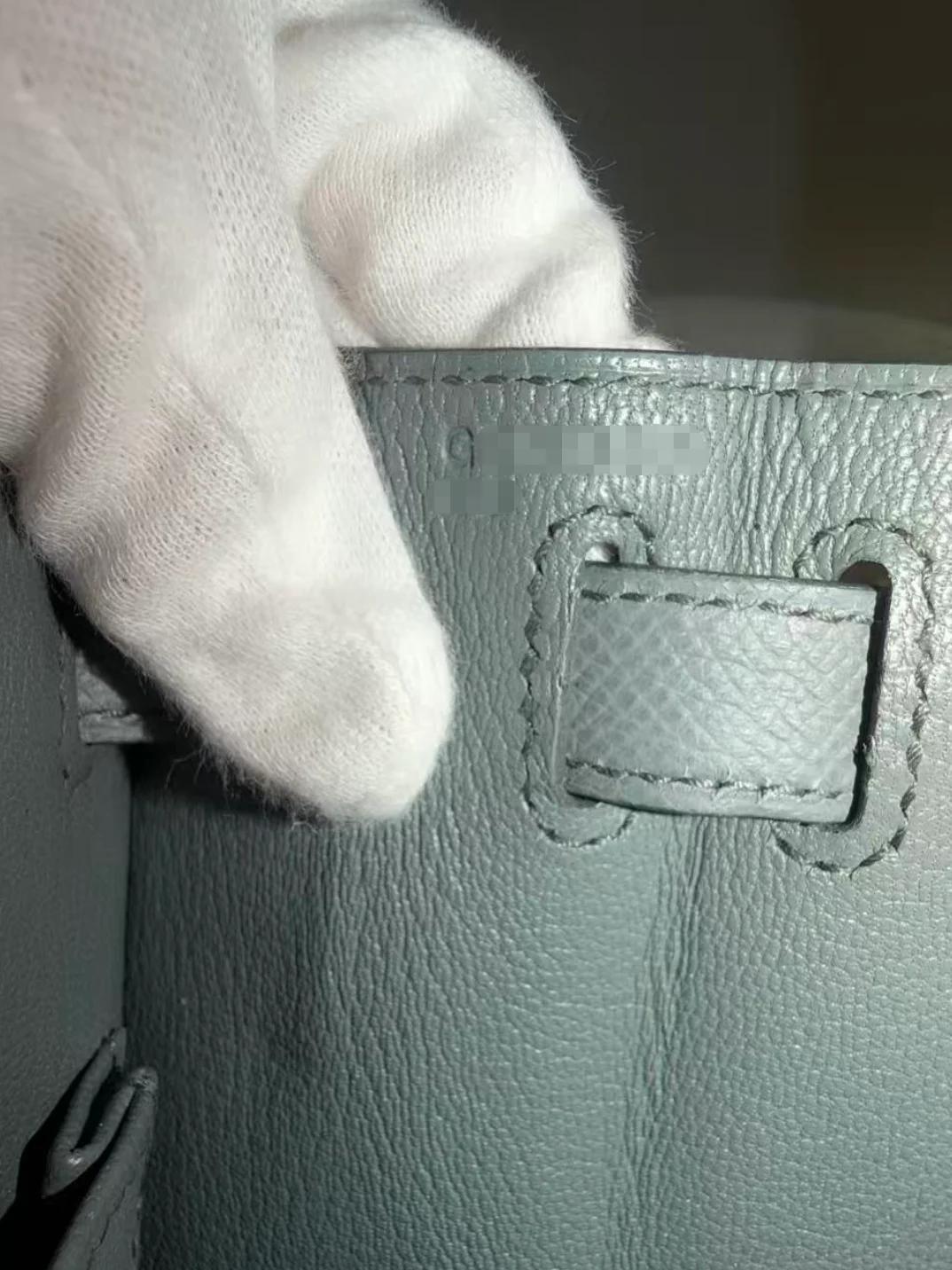 Brand New ( Rank N ) HERMÈS Kelly 28 Sellier Vert Amande (63) Epsom Gold hardware G (2026) - 22