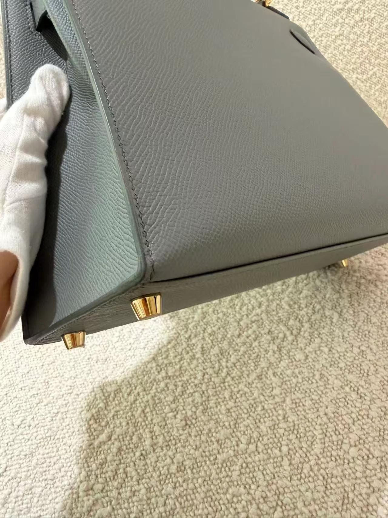 Brand New ( Rank N ) HERMÈS Kelly 28 Sellier Vert Amande (63) Epsom Gold hardware G (2026) - 14