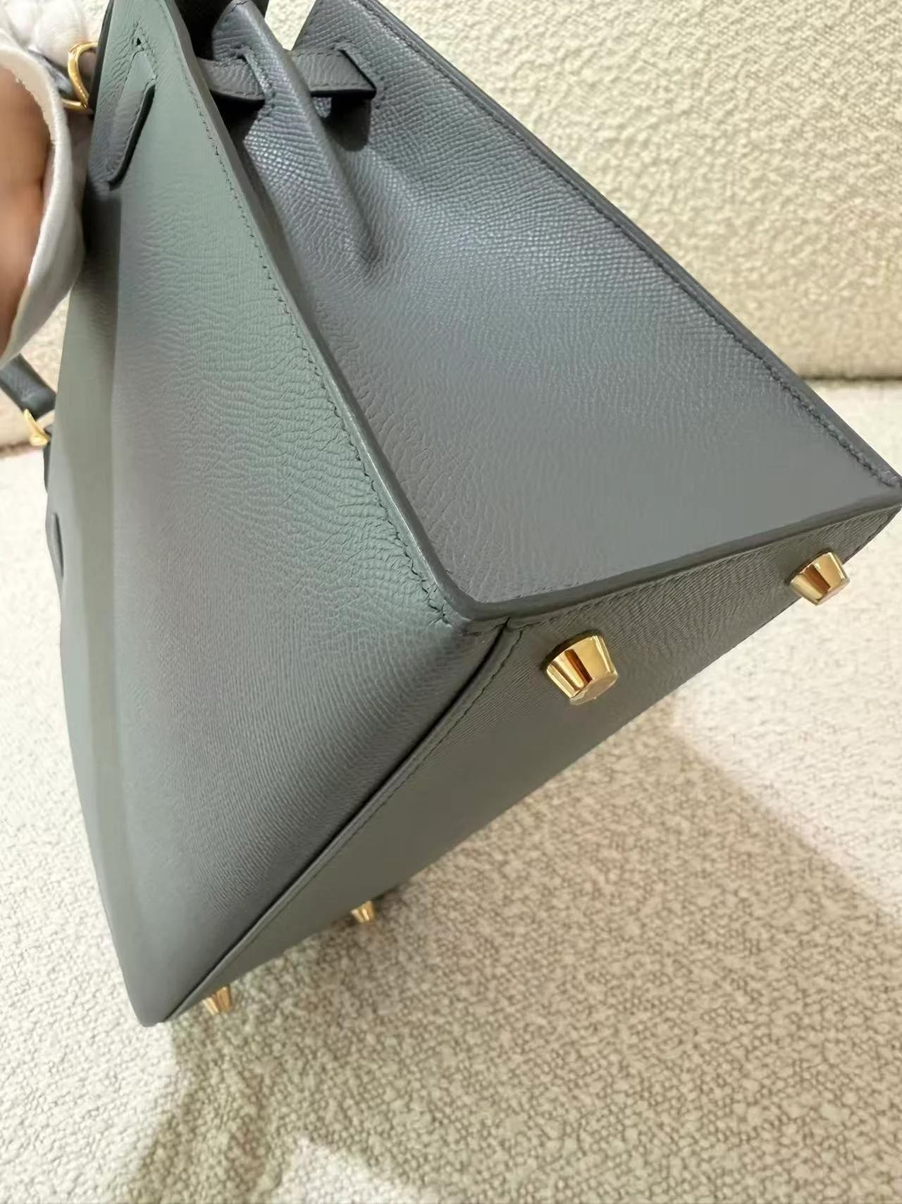 Brand New ( Rank N ) HERMÈS Kelly 28 Sellier Vert Amande (63) Epsom Gold hardware G (2026) - 17
