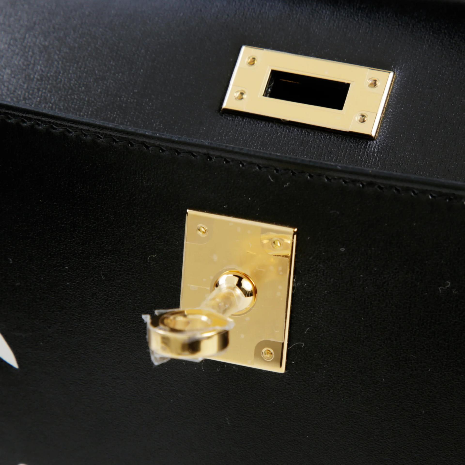 Unused ( Rank NS ) HERMÈS Limited Edition Kelly Pochette Daisy Noir (89) White Box-calf Gold hardware G (2026) - 9