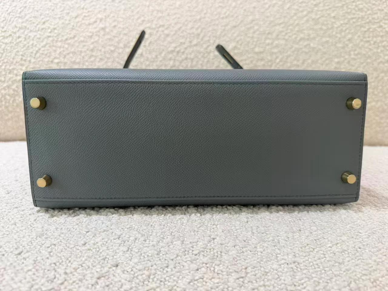 Brand New ( Rank N ) HERMÈS Kelly 28 Sellier Vert Amande (63) Epsom Gold hardware G (2026) - 20