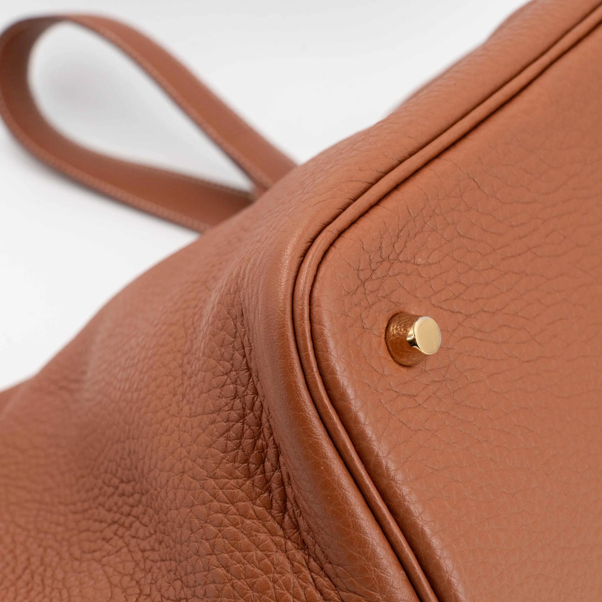 Excellent ( Rank SA ) HERMÈS Picotin Lock MM Gold (37) Clemence Gold hardware U (2022) - 16