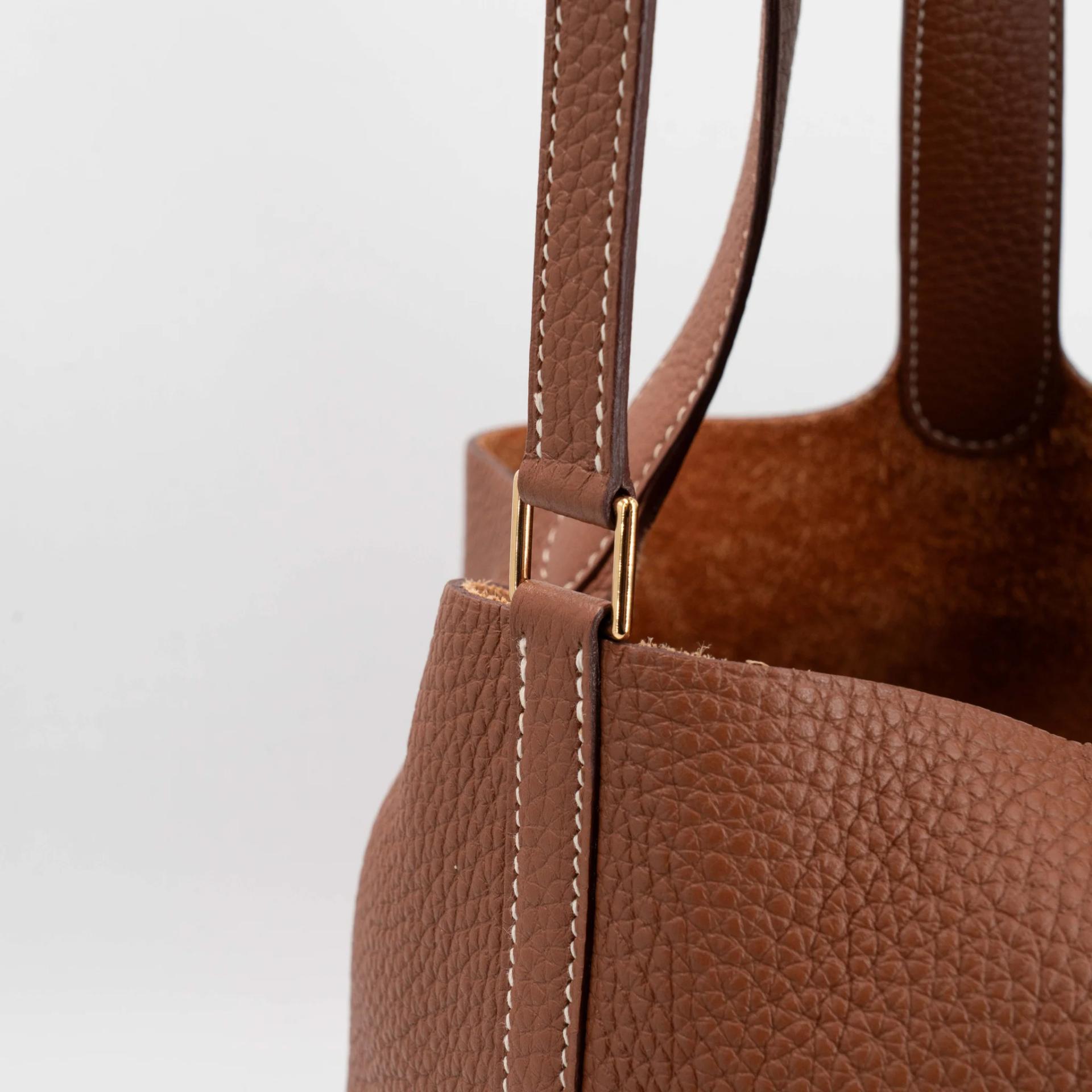 Excellent ( Rank SA ) HERMÈS Picotin Lock MM Gold (37) Clemence Gold hardware U (2022) - 10
