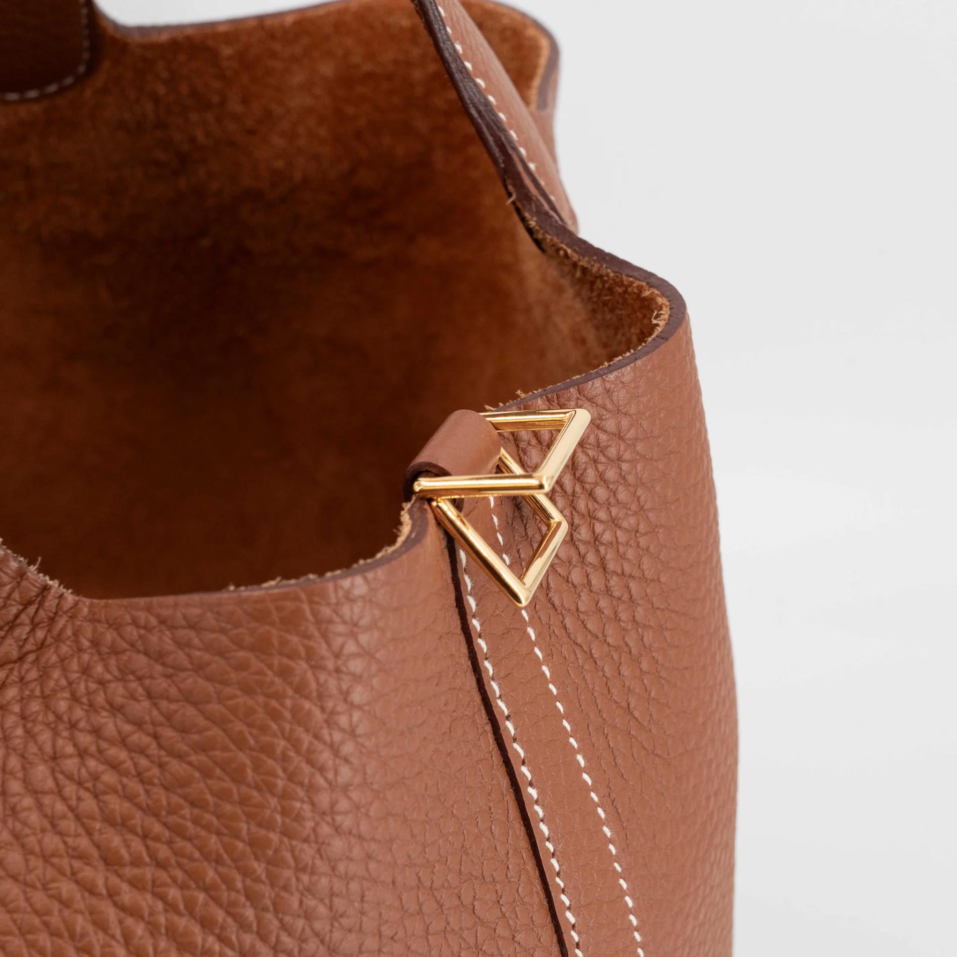 Excellent ( Rank SA ) HERMÈS Picotin Lock MM Gold (37) Clemence Gold hardware U (2022) - 6
