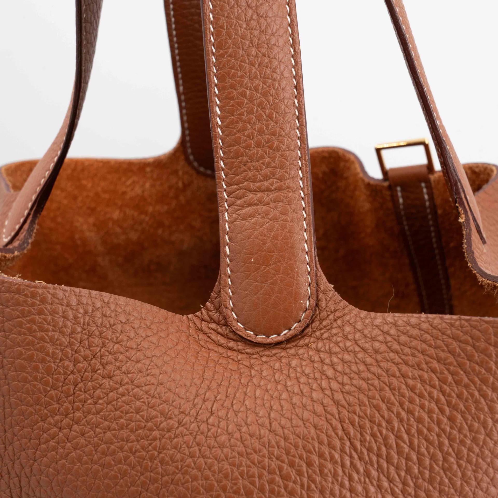 Excellent ( Rank SA ) HERMÈS Picotin Lock MM Gold (37) Clemence Gold hardware U (2022) - 11
