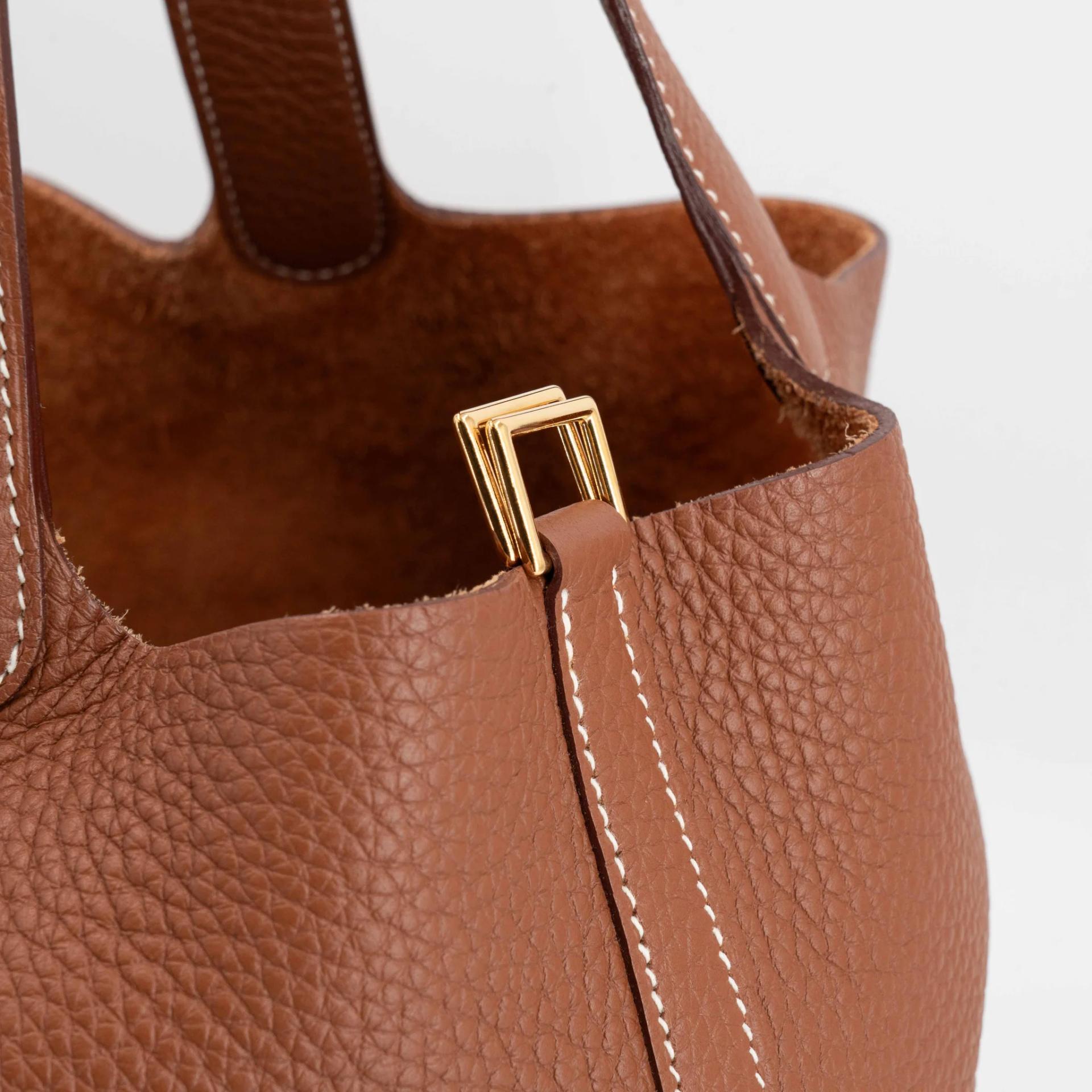 Excellent ( Rank SA ) HERMÈS Picotin Lock MM Gold (37) Clemence Gold hardware U (2022) - 8