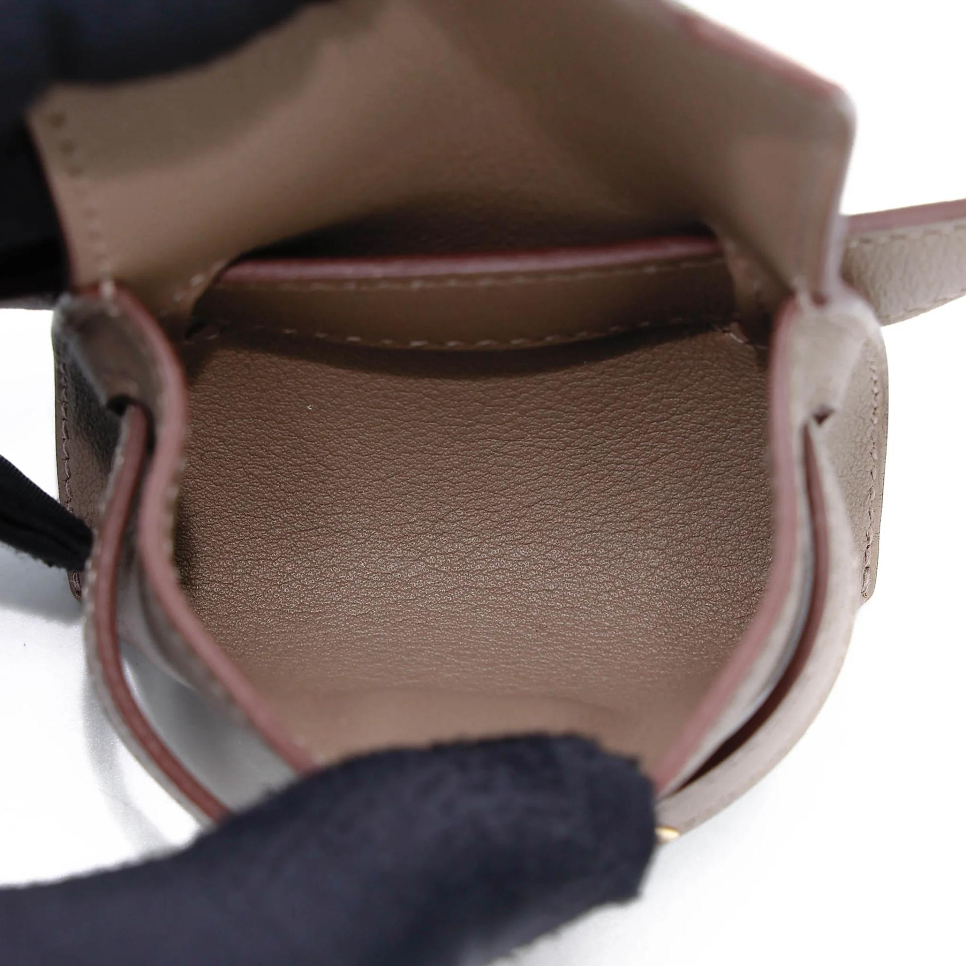 Unused ( Rank NS ) HERMÈS Kelly Moove Etoupe (18) Swift Gold hardware B (2023) - 17