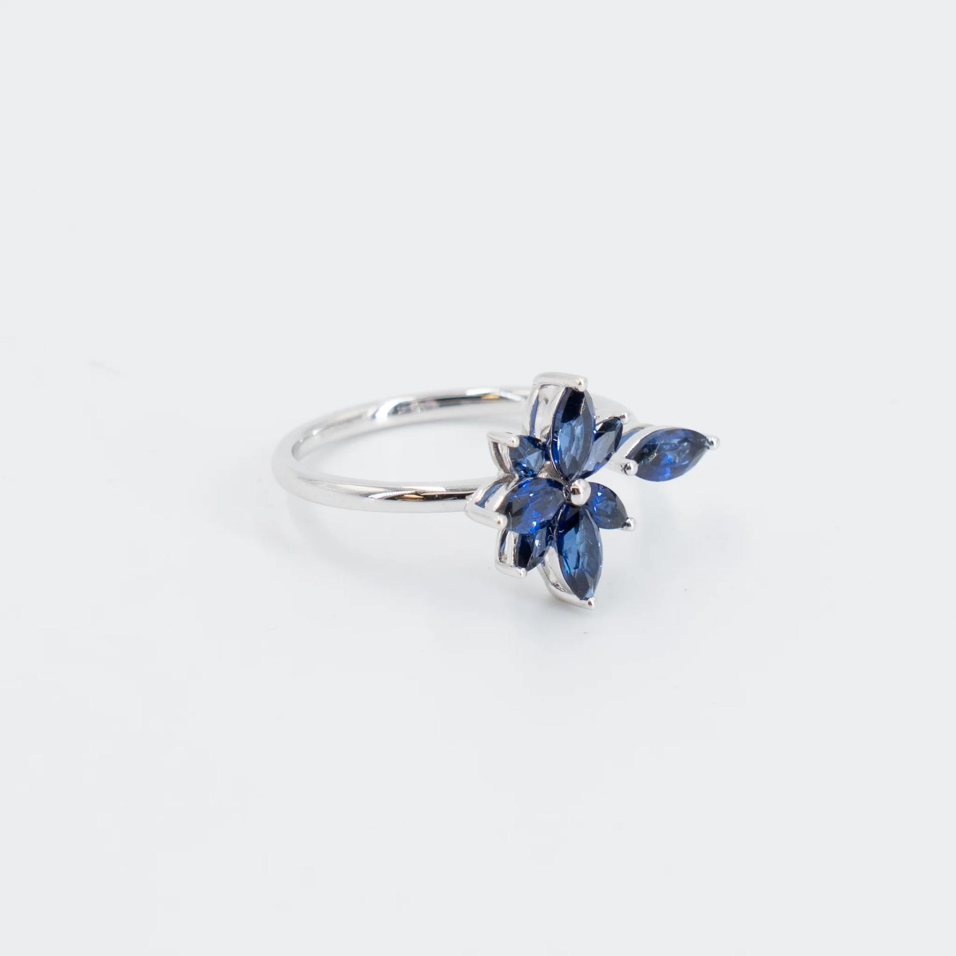 Brand New ( Rank N ) Mira MIRA Lumière Star PINKY RING Blue 18K White Gold - 4