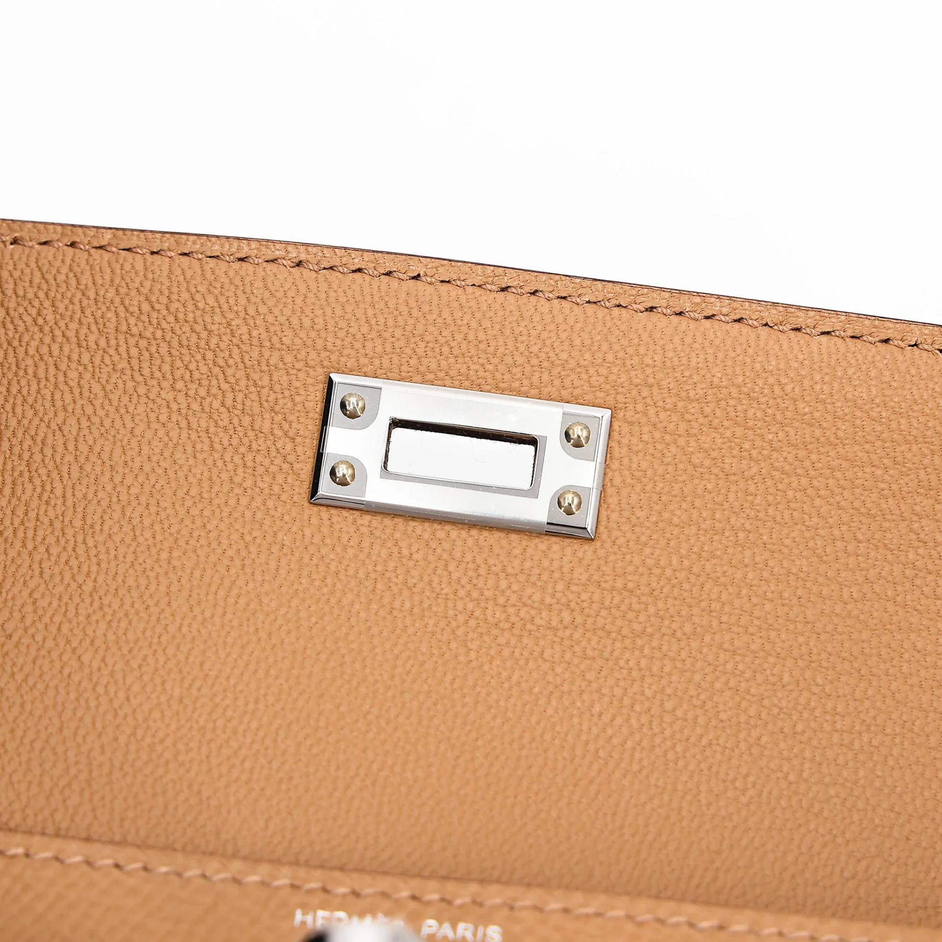 Brand New ( Rank N ) HERMÈS Limited Edition Kelly 20 en Desordre Biscuit (4B) Epsom Palladium hardware G (2026) - 11