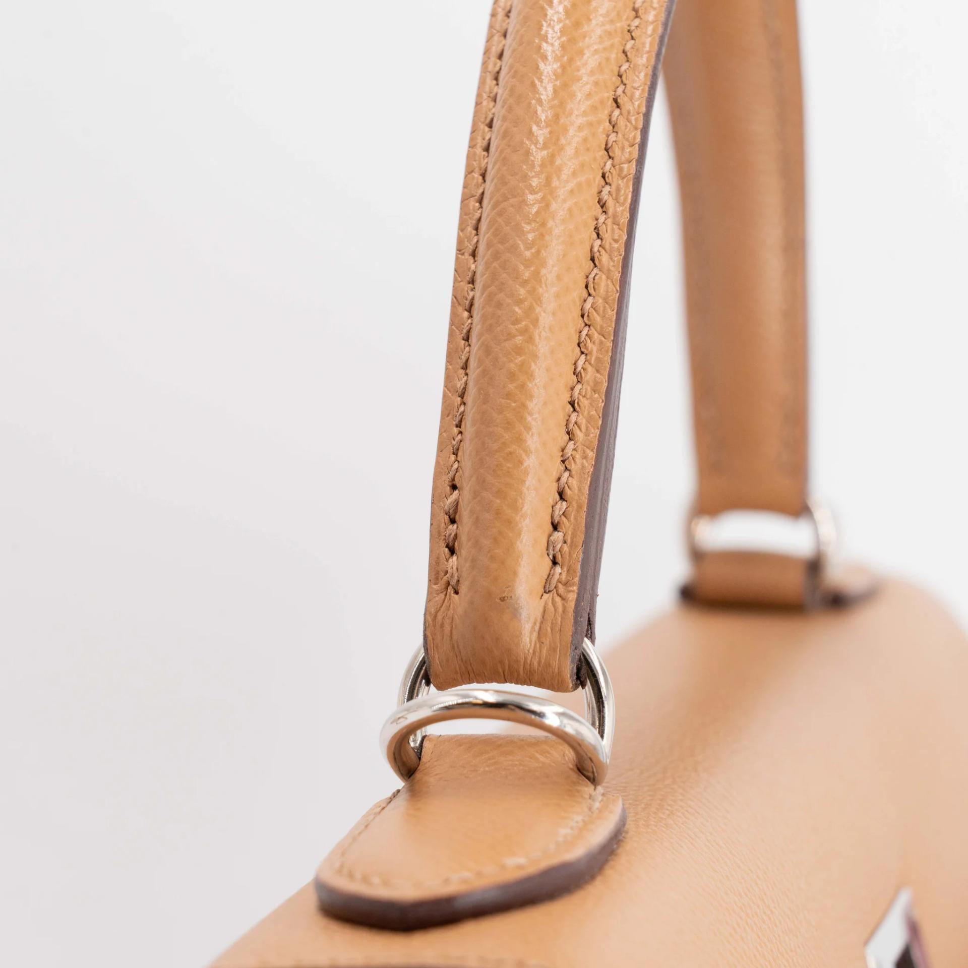Very Good ( Rank A) HERMÈS Kelly 28 Sellier Verso Biscuit (4B) Mauve Sylvestre (X9) Epsom Palladium hardware U (2022) - 29