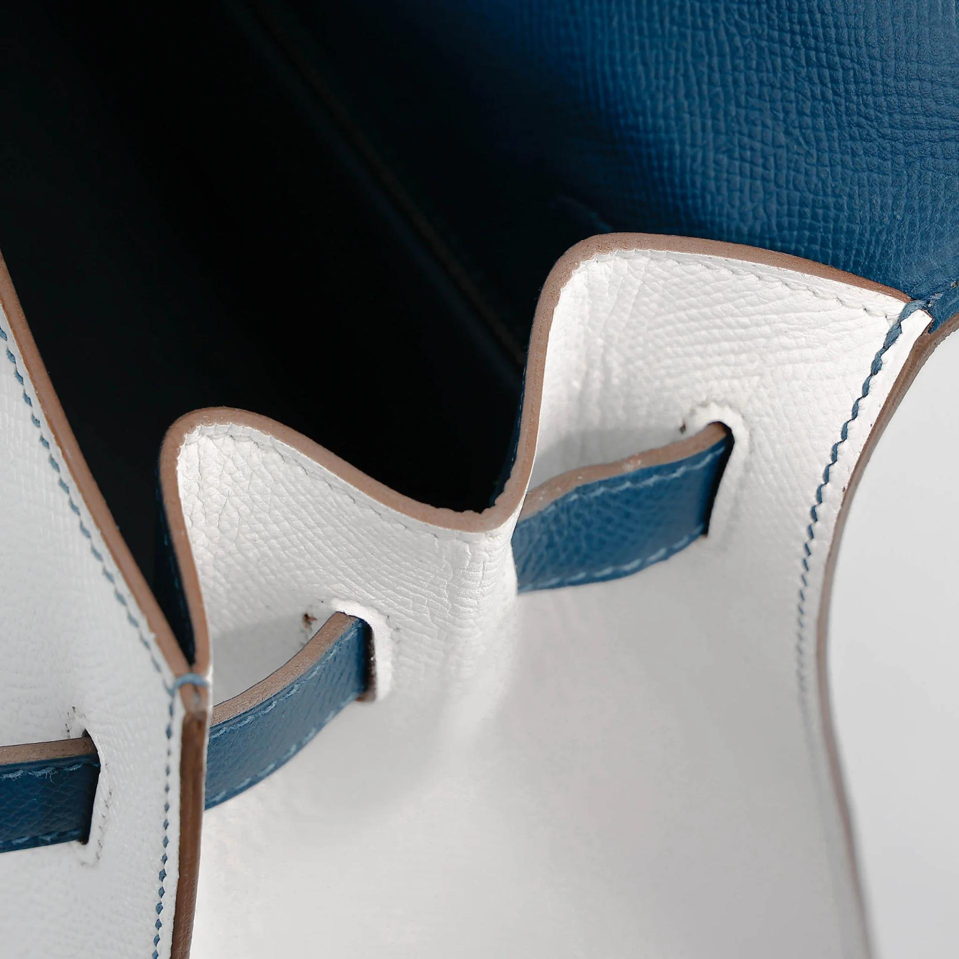 Very Good ( Rank A) HERMÈS Limited Edition Kelly 35 Flag White (01) Bleu Thalassa (7A) Epsom Palladium hardware Square R (2014) - 22