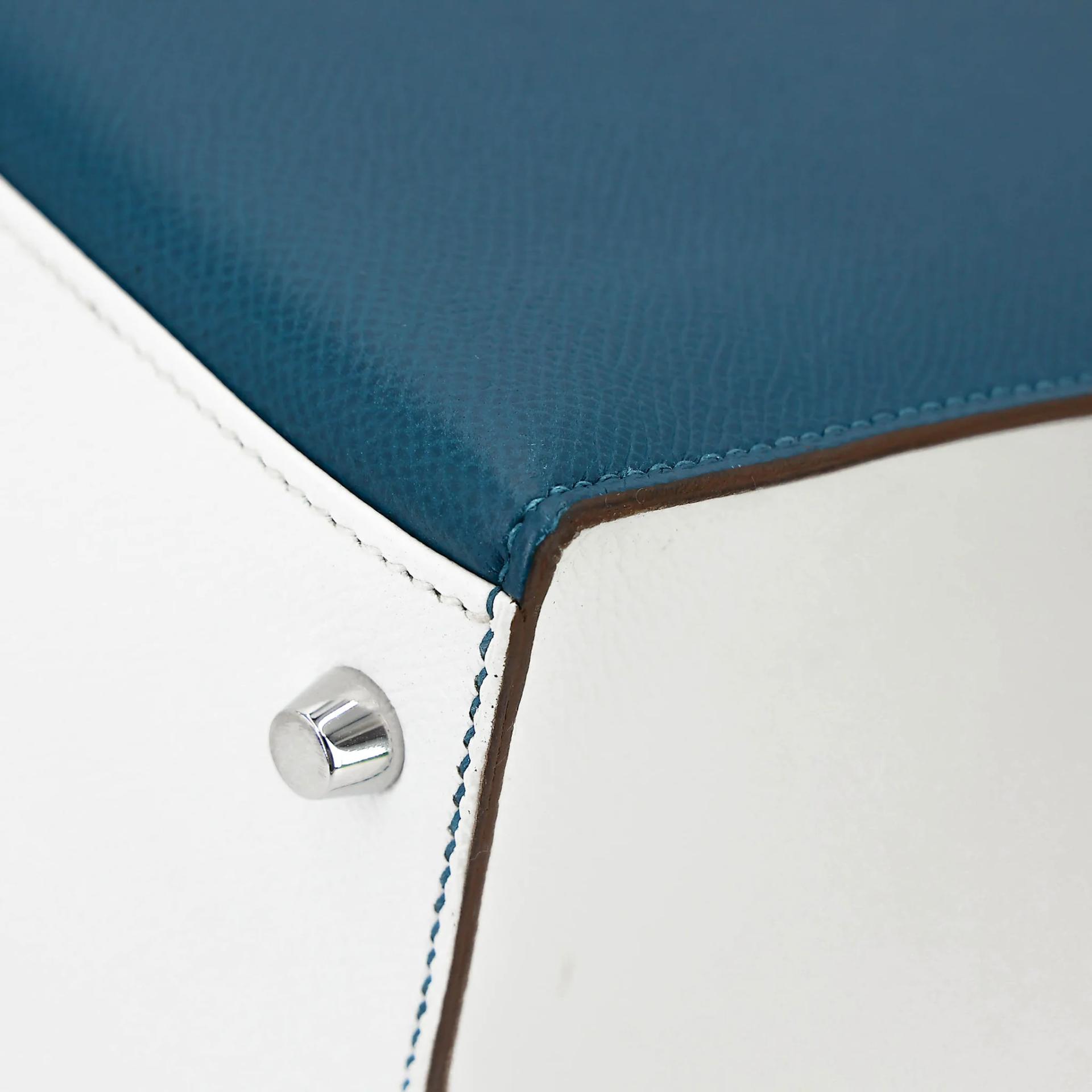 Very Good ( Rank A) HERMÈS Limited Edition Kelly 35 Flag White (01) Bleu Thalassa (7A) Epsom Palladium hardware Square R (2014) - 10