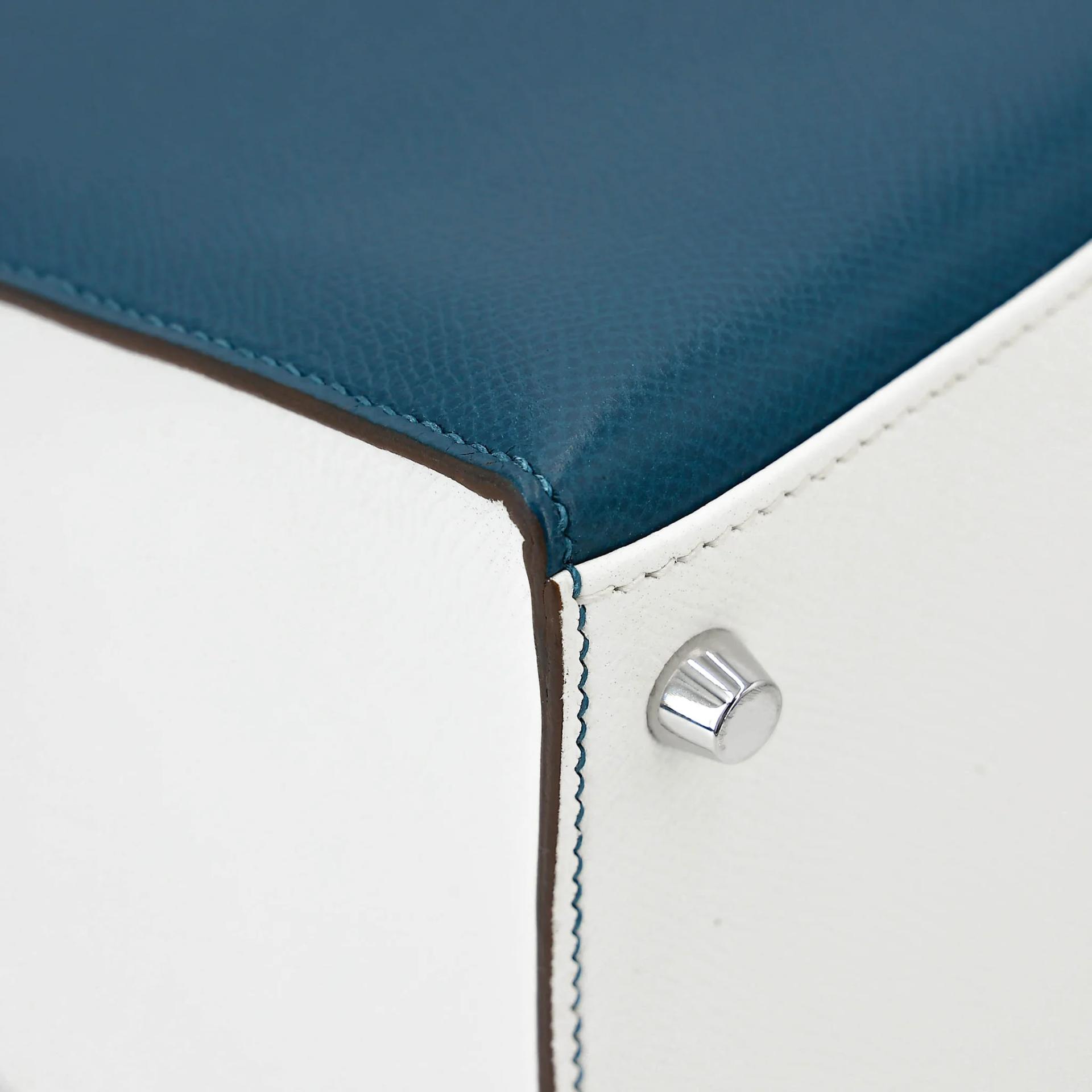Very Good ( Rank A) HERMÈS Limited Edition Kelly 35 Flag White (01) Bleu Thalassa (7A) Epsom Palladium hardware Square R (2014) - 11