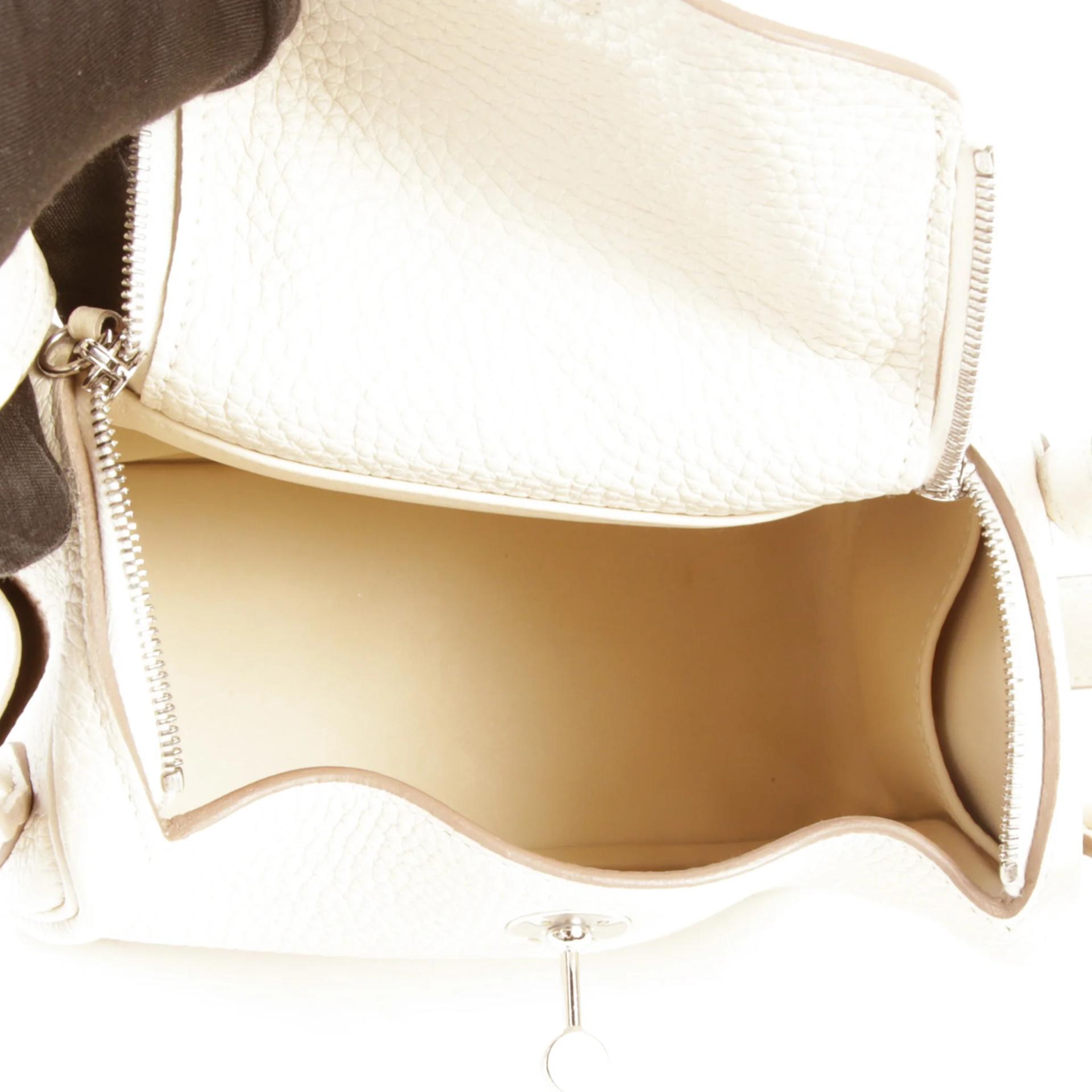 Very Good ( Rank A) HERMÈS Mini Lindy II Craie (10) Clemence Palladium hardware Z (2021) - 10