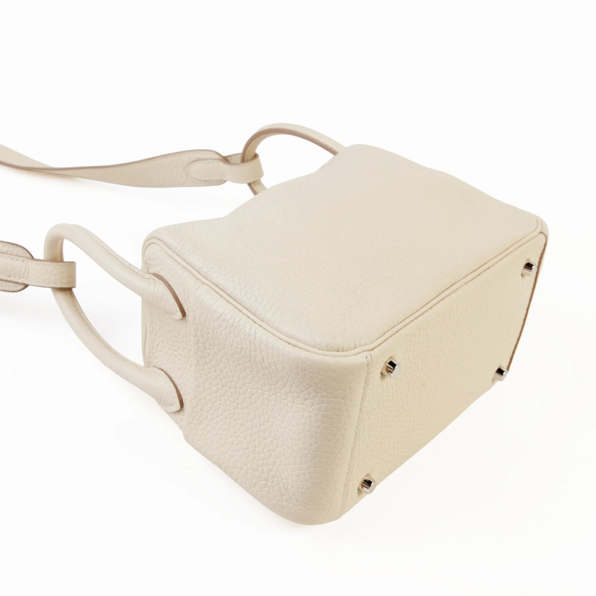 Very Good ( Rank A) HERMÈS Mini Lindy II Craie (10) Clemence Palladium hardware Z (2021) - 7