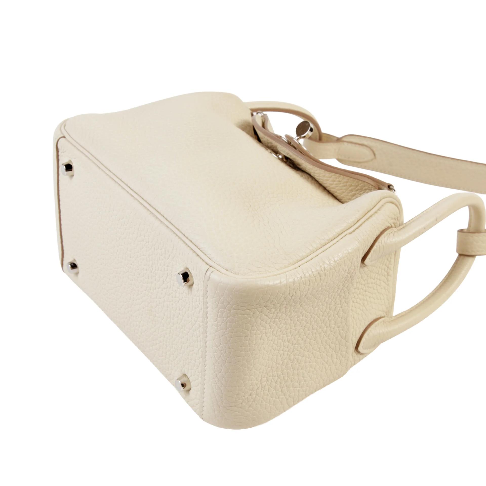 Very Good ( Rank A) HERMÈS Mini Lindy II Craie (10) Clemence Palladium hardware Z (2021) - 4