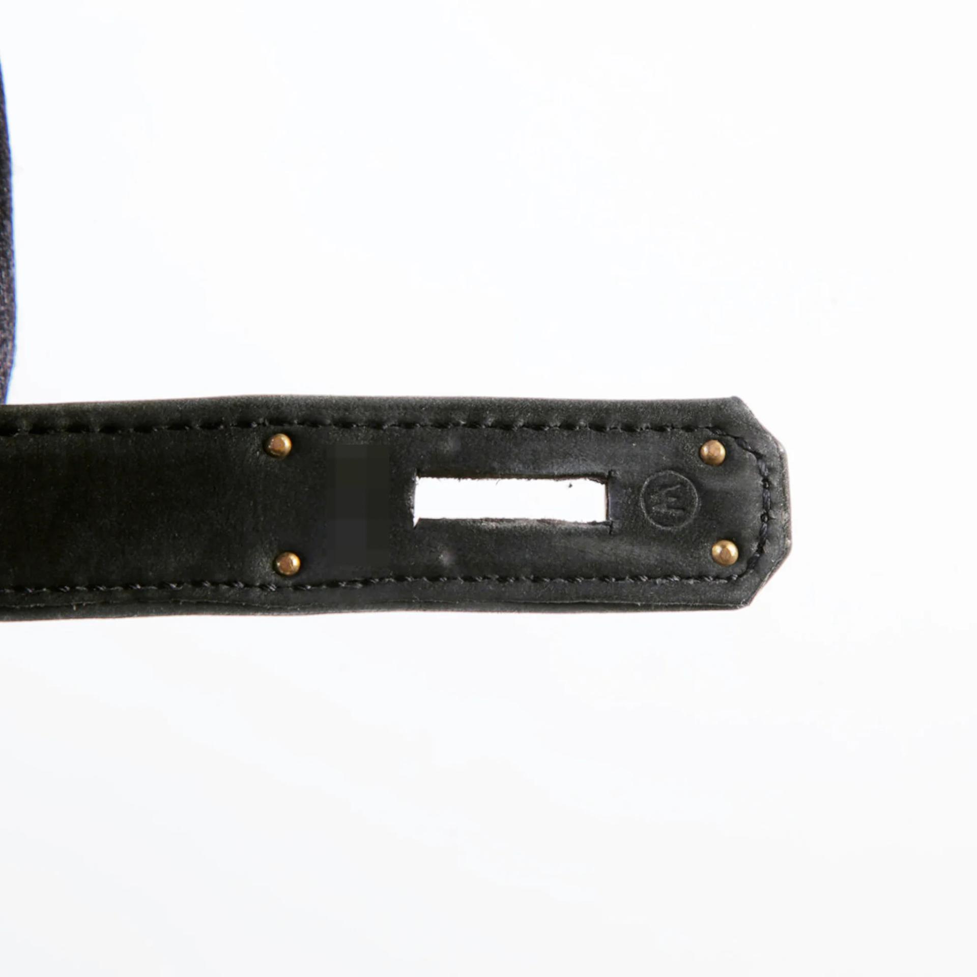 Good ( Rank AB) HERMÈS Limited Edition Kelly 28 Sellier Black Doblis Suede Gold hardware Circle W (1993) - 10