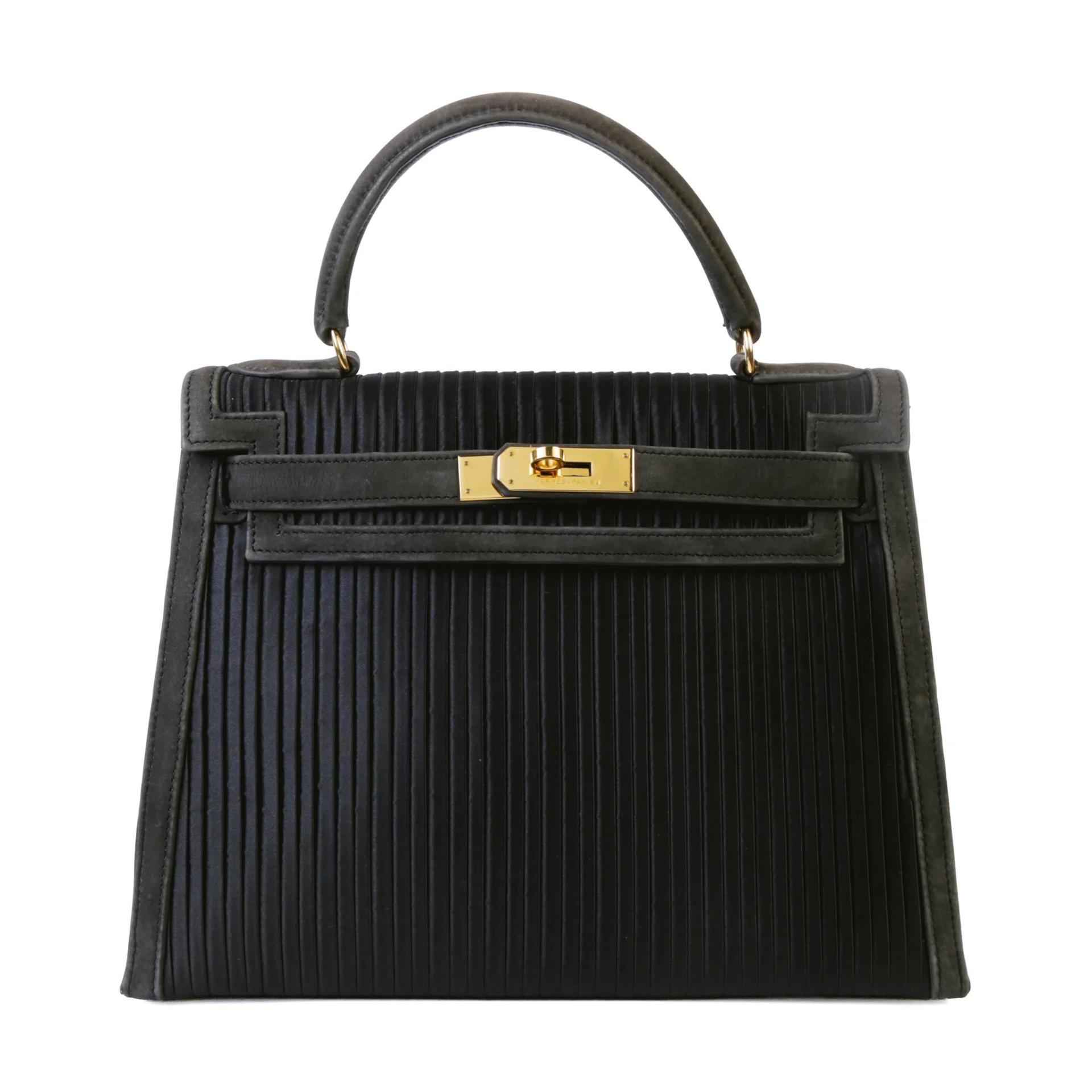 Good ( Rank AB) HERMÈS Limited Edition Kelly 28 Sellier Black Doblis Suede Gold hardware Circle W (1993) - 1
