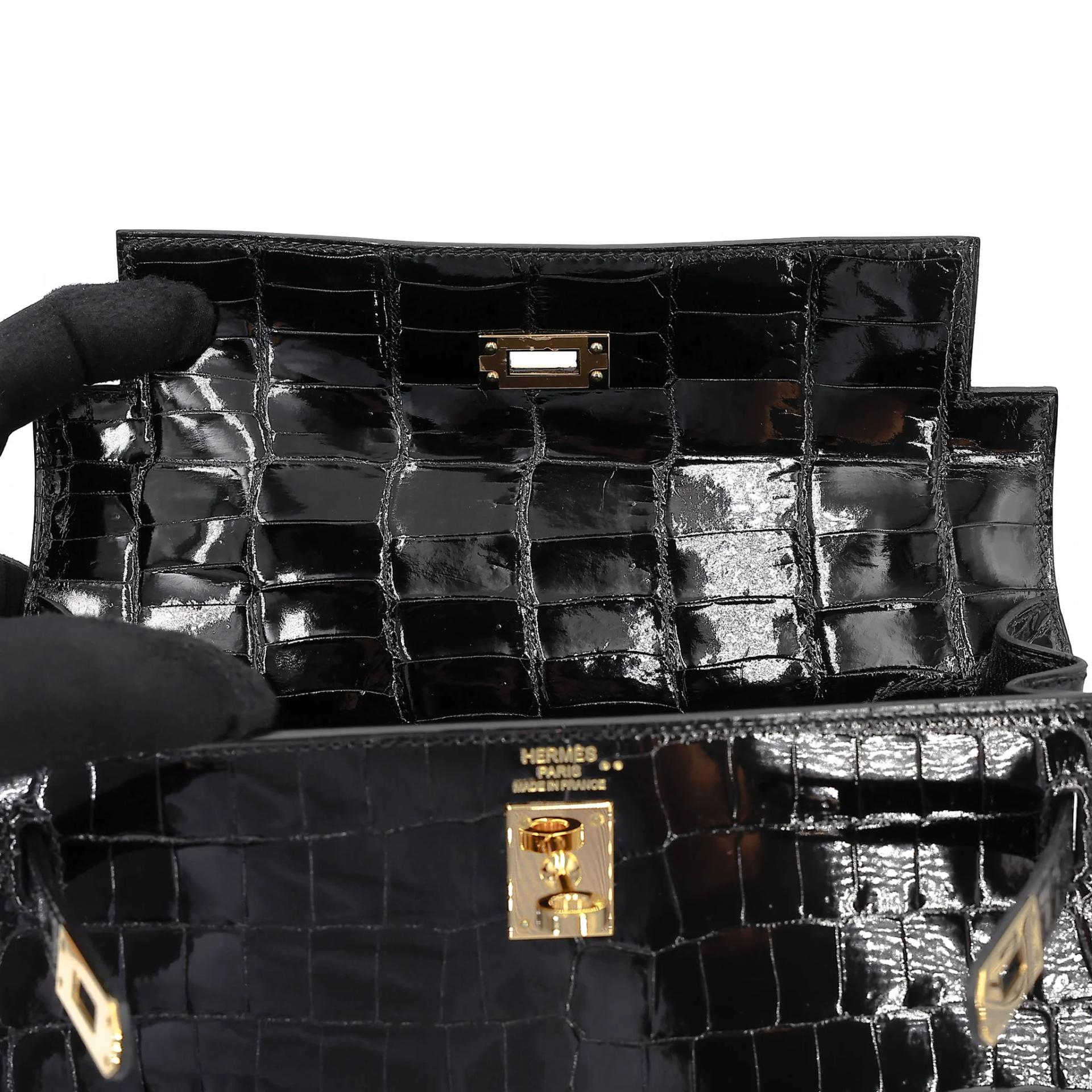 Unused ( Rank NS ) HERMÈS Kelly 25 Sellier Noir (89) Shiny Niloticus Crocodile Gold hardware Z (2021) - 13