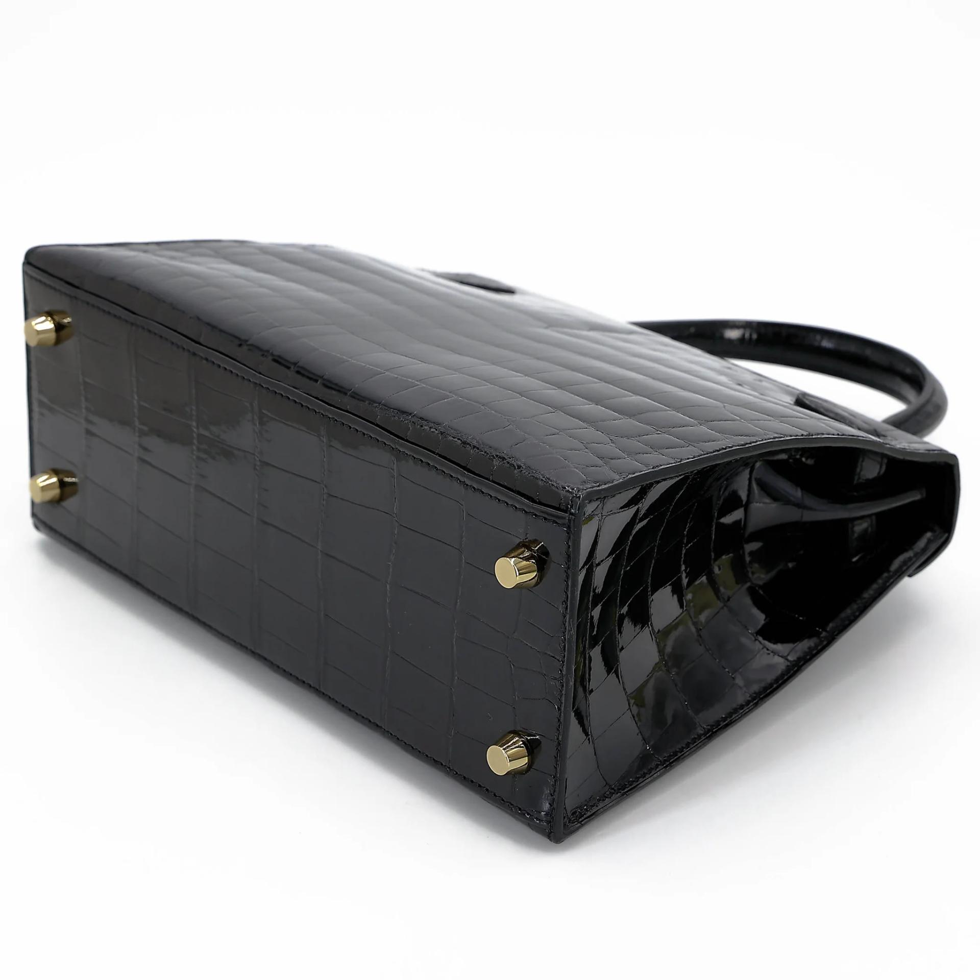 Unused ( Rank NS ) HERMÈS Kelly 25 Sellier Noir (89) Shiny Niloticus Crocodile Gold hardware Z (2021) - 6