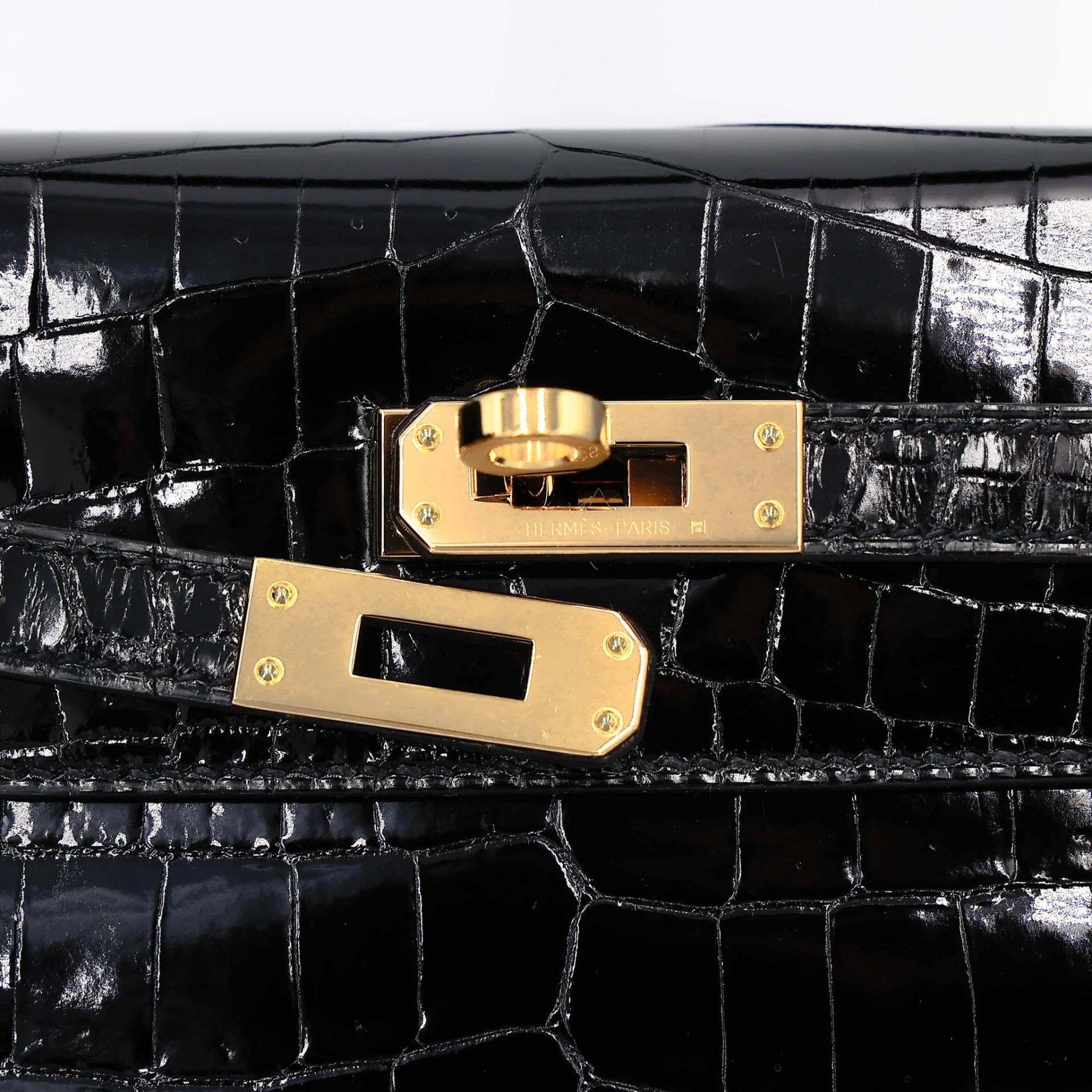 Unused ( Rank NS ) HERMÈS Kelly 25 Sellier Noir (89) Shiny Niloticus Crocodile Gold hardware Z (2021) - 8