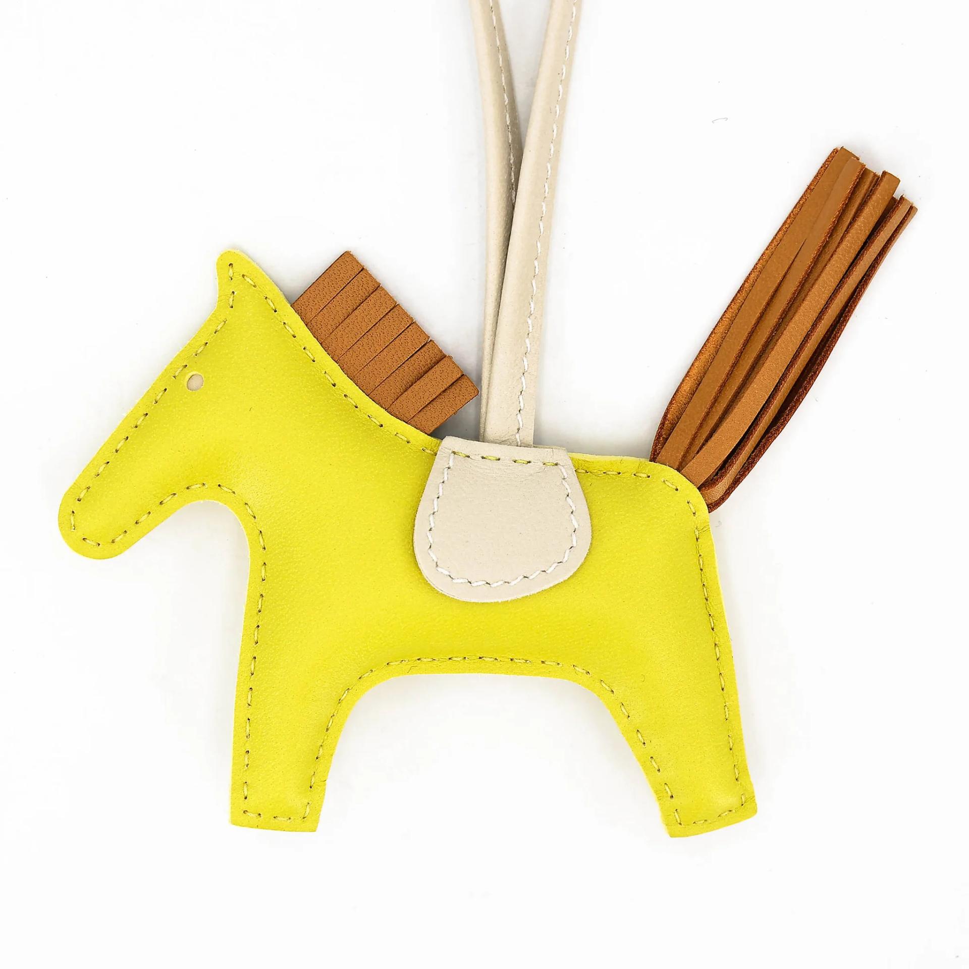 Brand New ( Rank N ) HERMÈS Rodeo PM Lime (9R) Gold (37) Craie (10) Agneau Milo B (2023) - 4