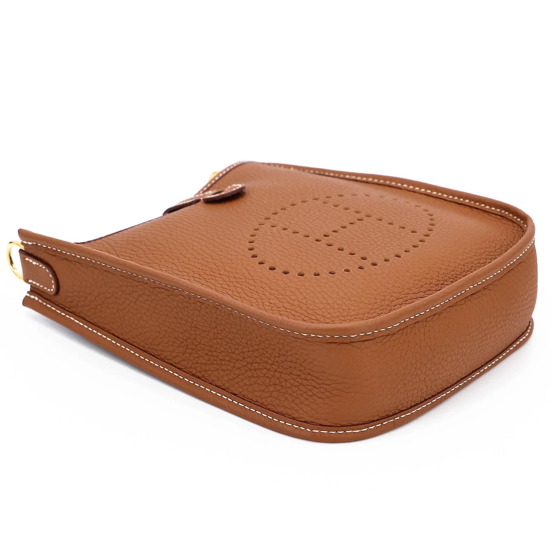 Very Good ( Rank A) HERMÈS Mini Evelyne 16 Amazone 112cm Gold (37) Clemence Gold hardware Z (2021) - 4